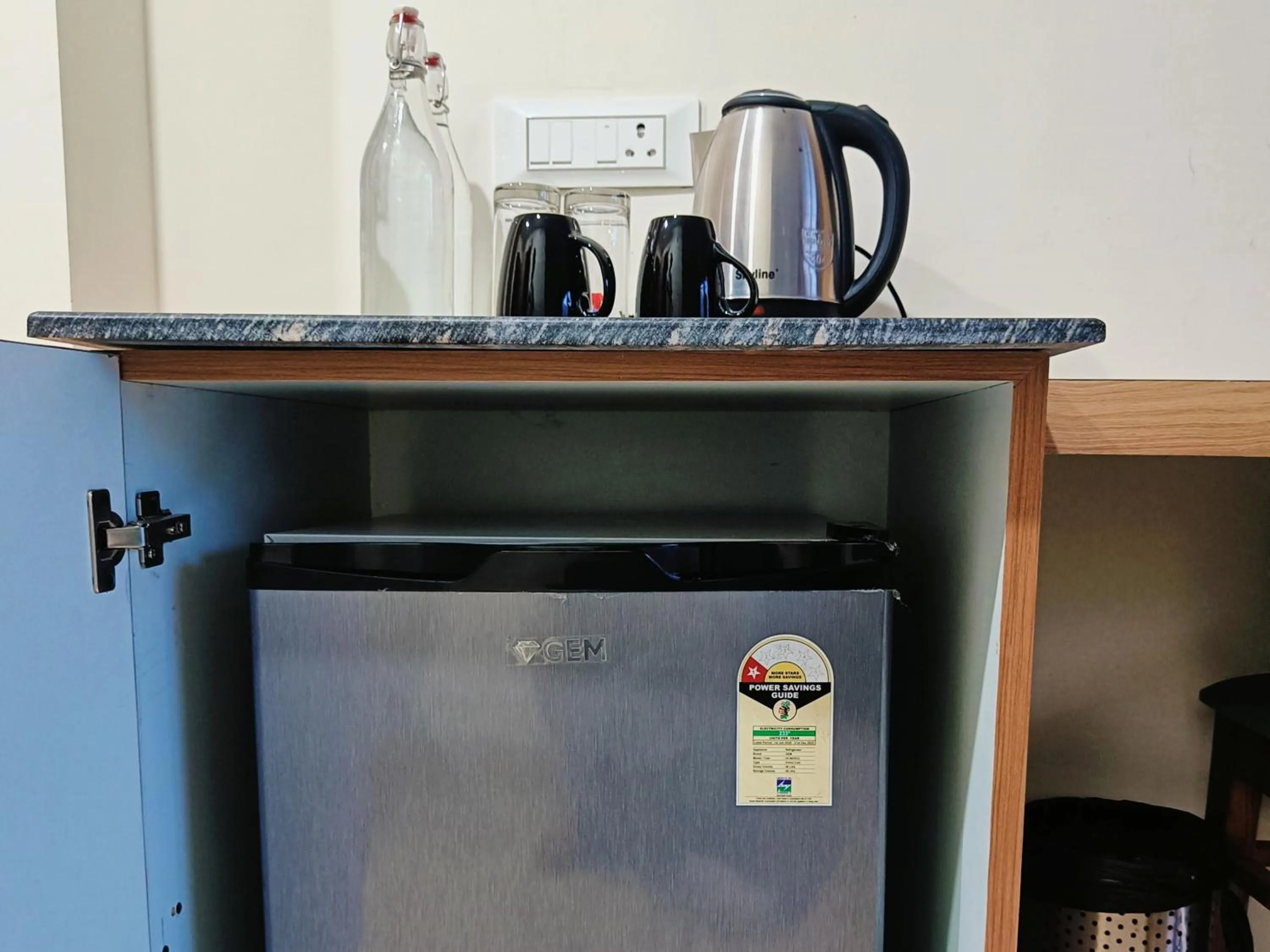 minibar in Hotel Pines & Peaks Dalhousie