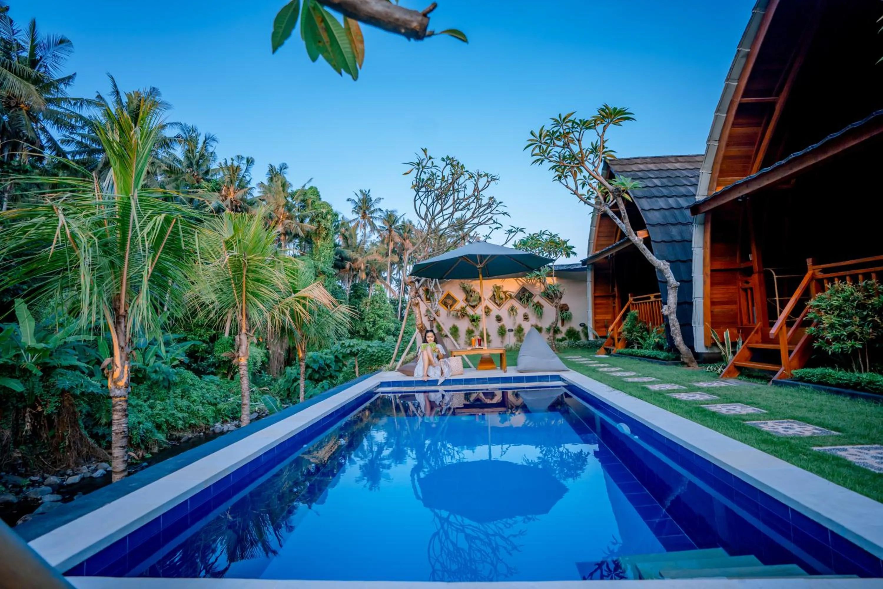 Swimming pool in Villa Mayu Jasri