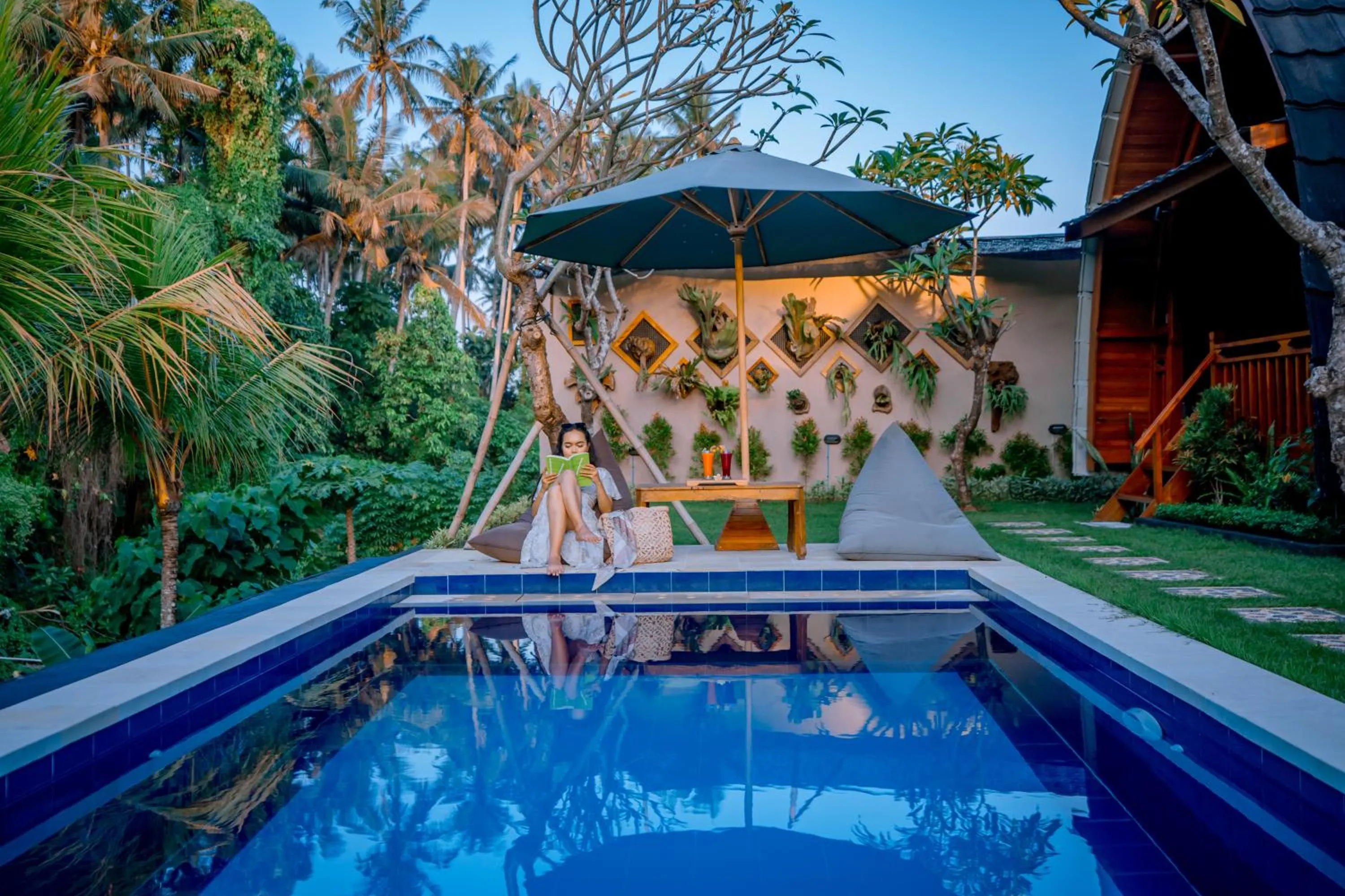 Swimming pool in Villa Mayu Jasri