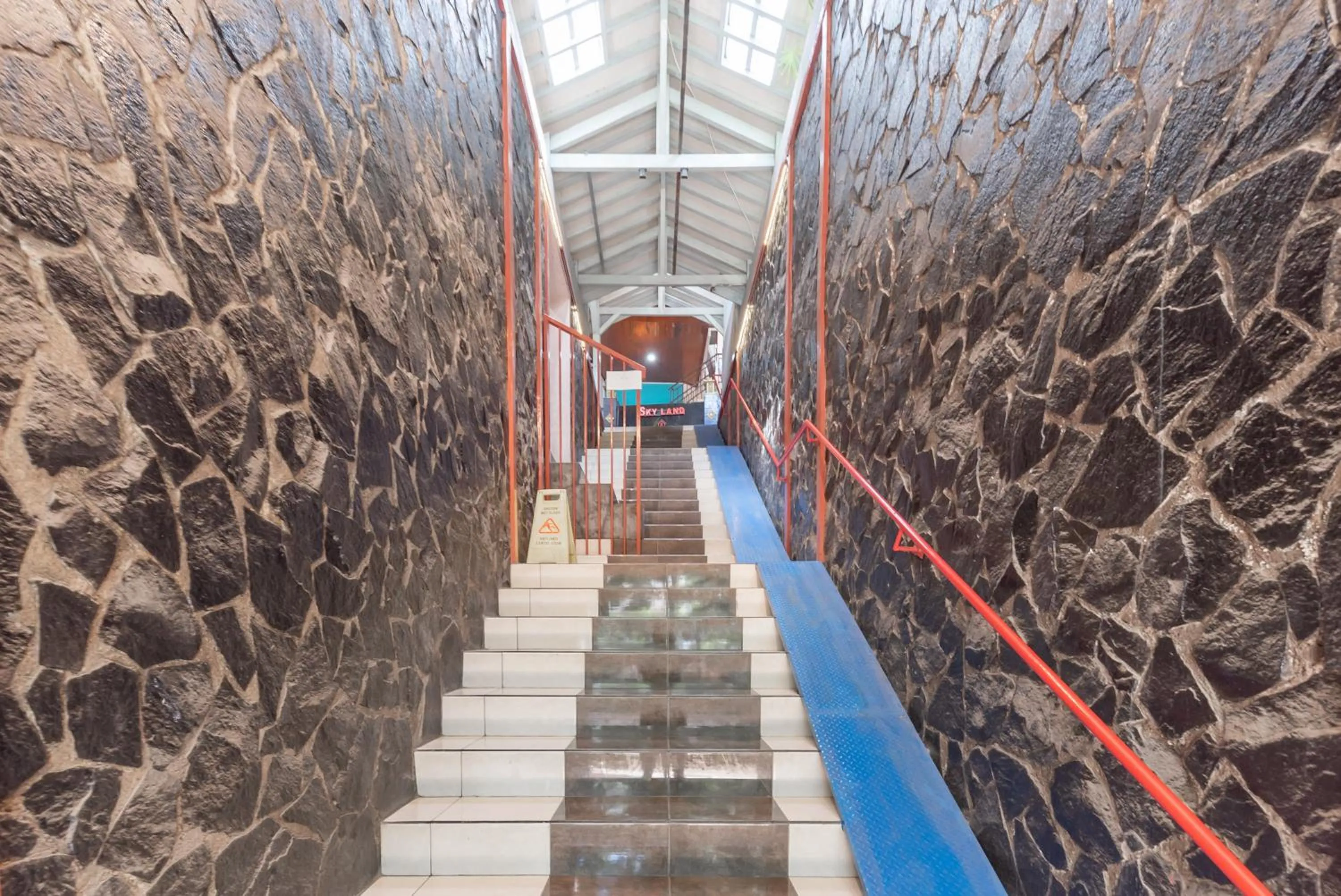 Property building in Sans Stay Skyland Pasteur Bandung