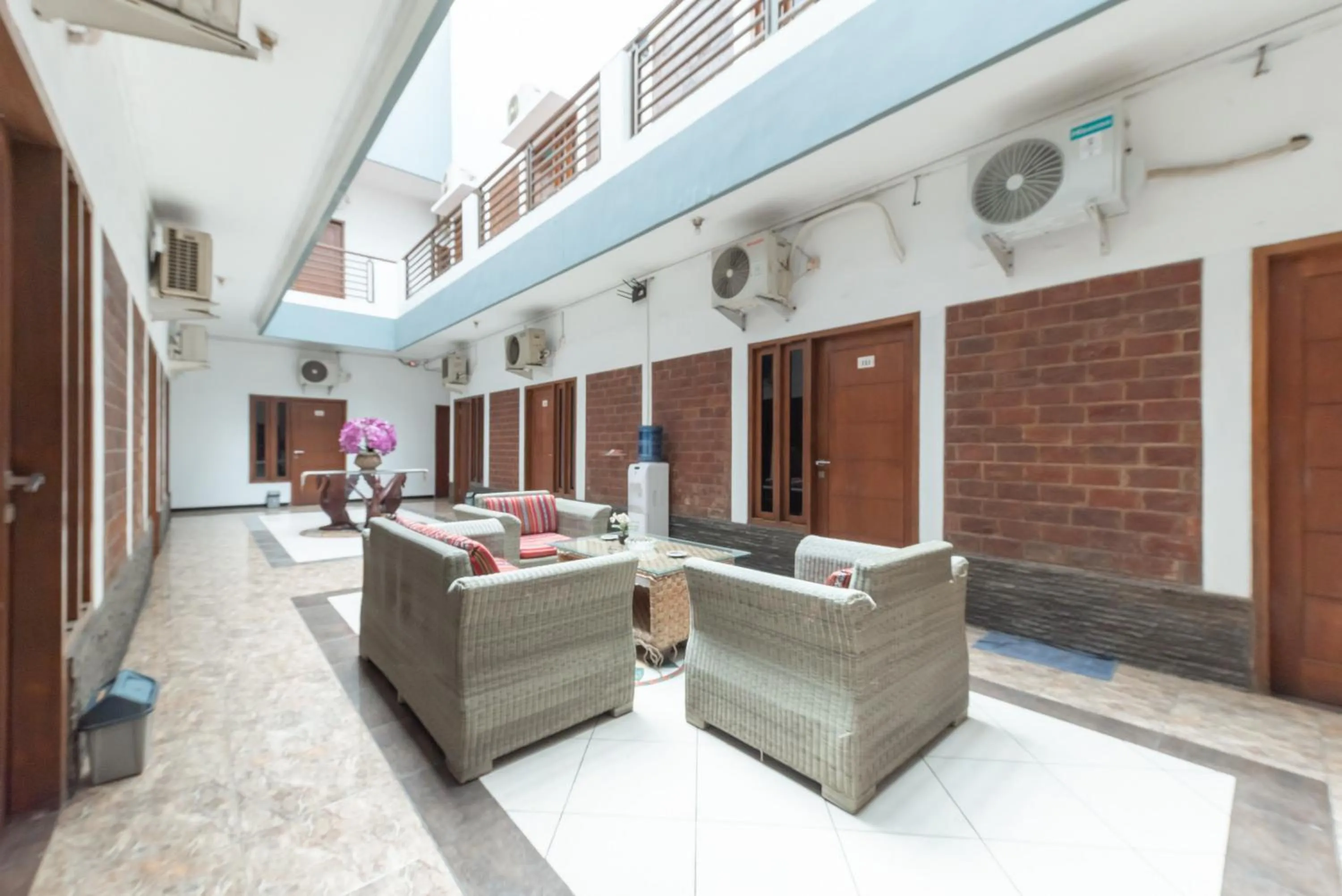 Seating area in Sans Stay Skyland Pasteur Bandung