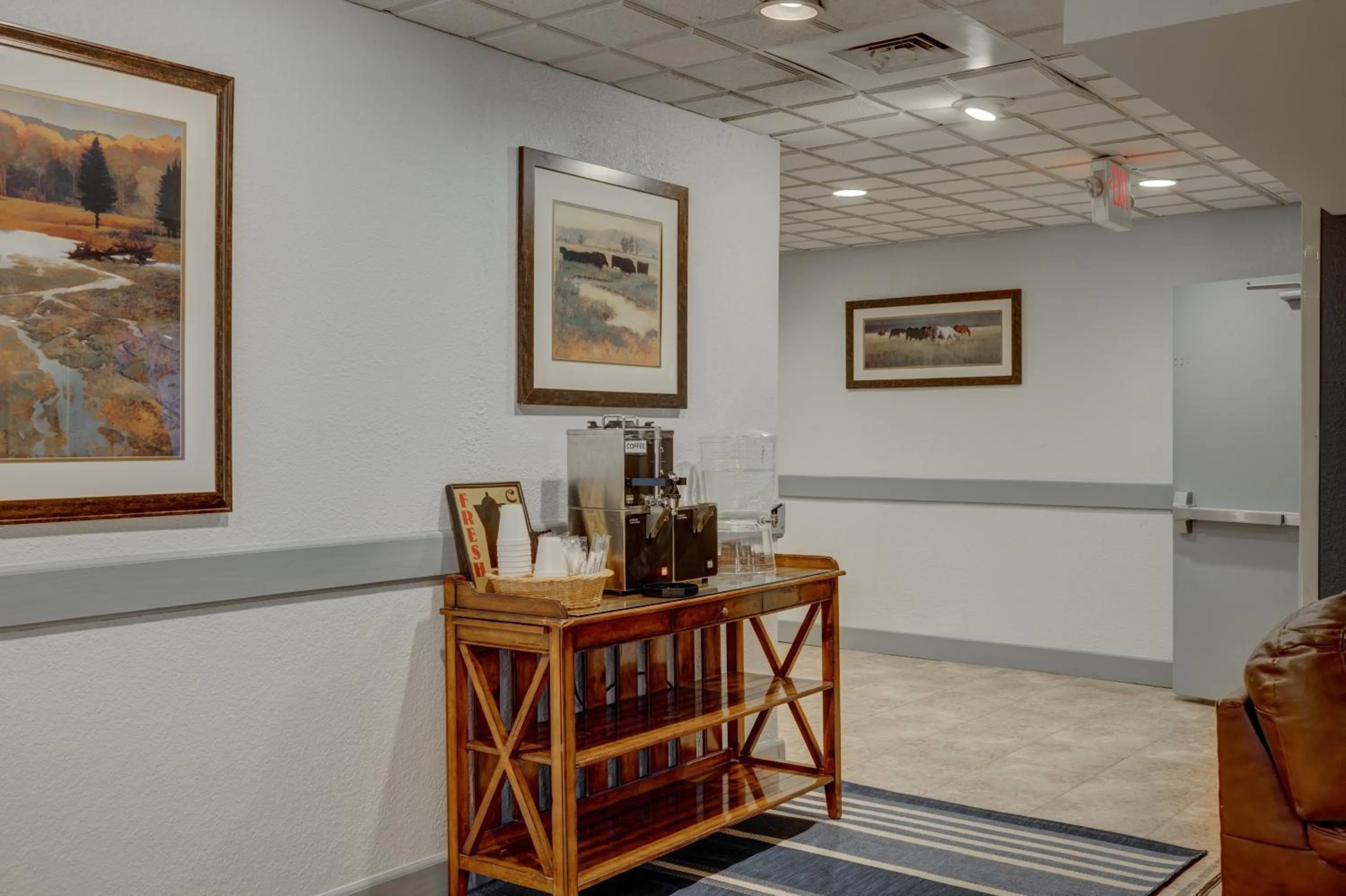 Lobby or reception in Riverside Hotel