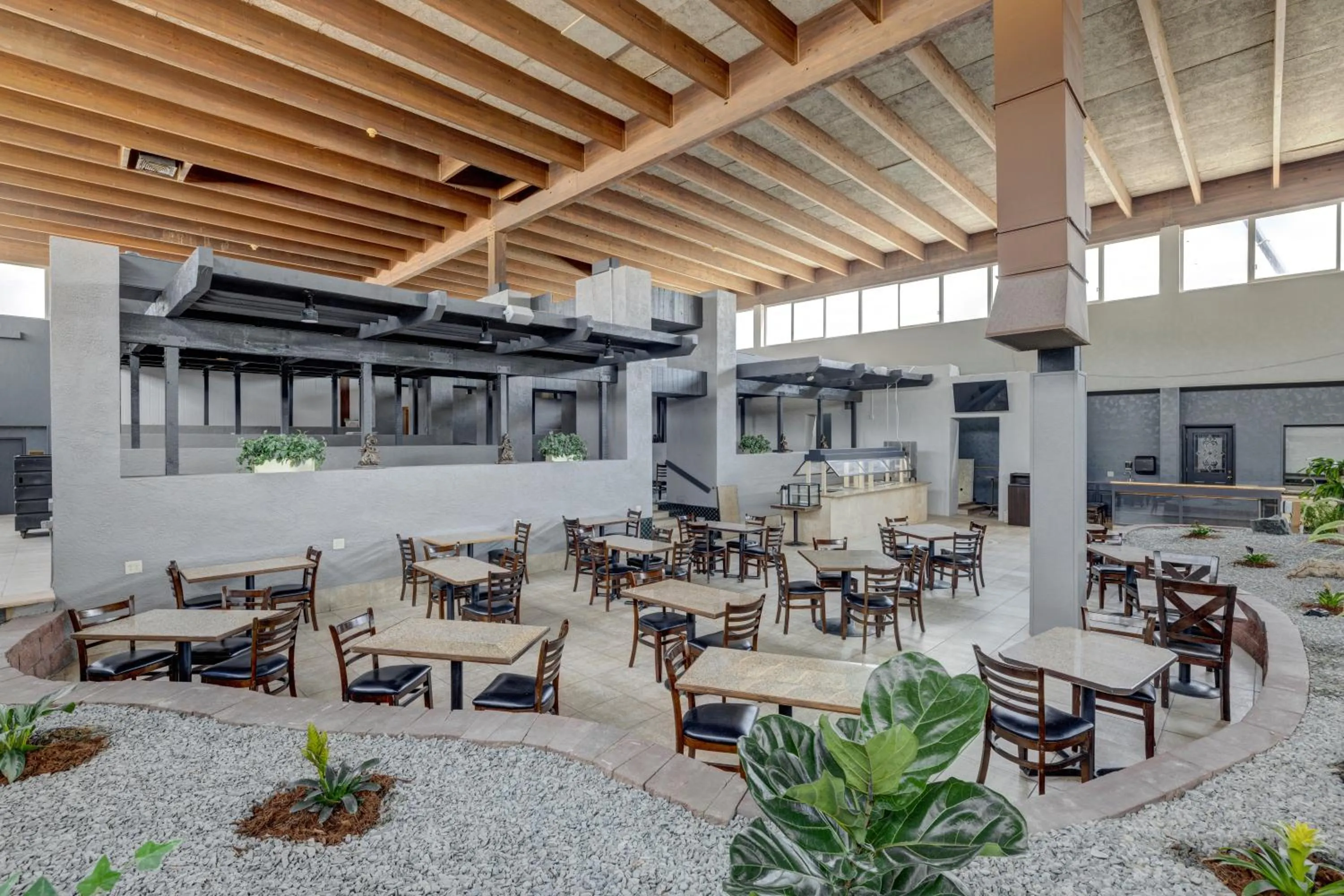 Restaurant/places to eat in Riverside Hotel