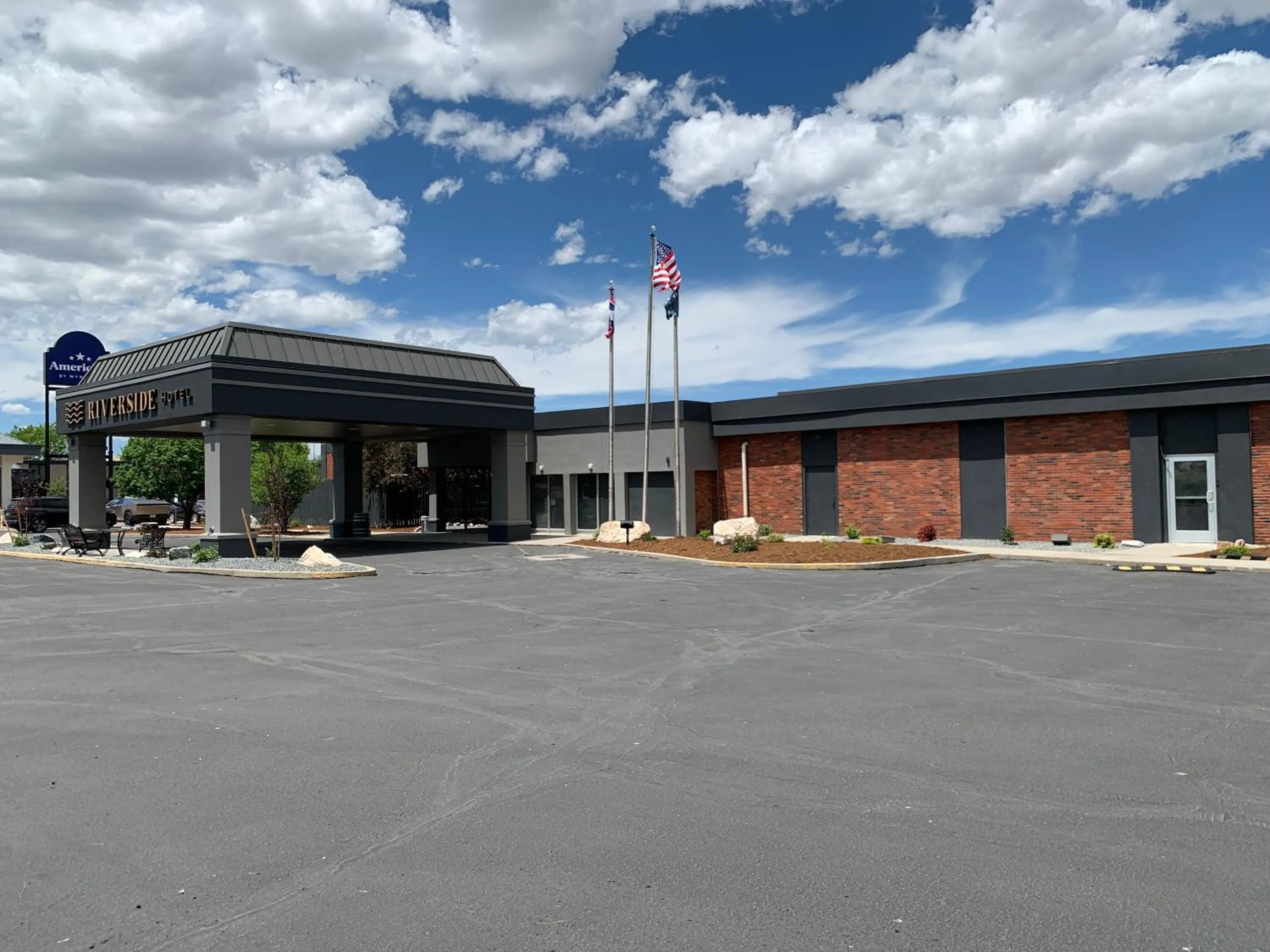 Property building in Riverside Hotel