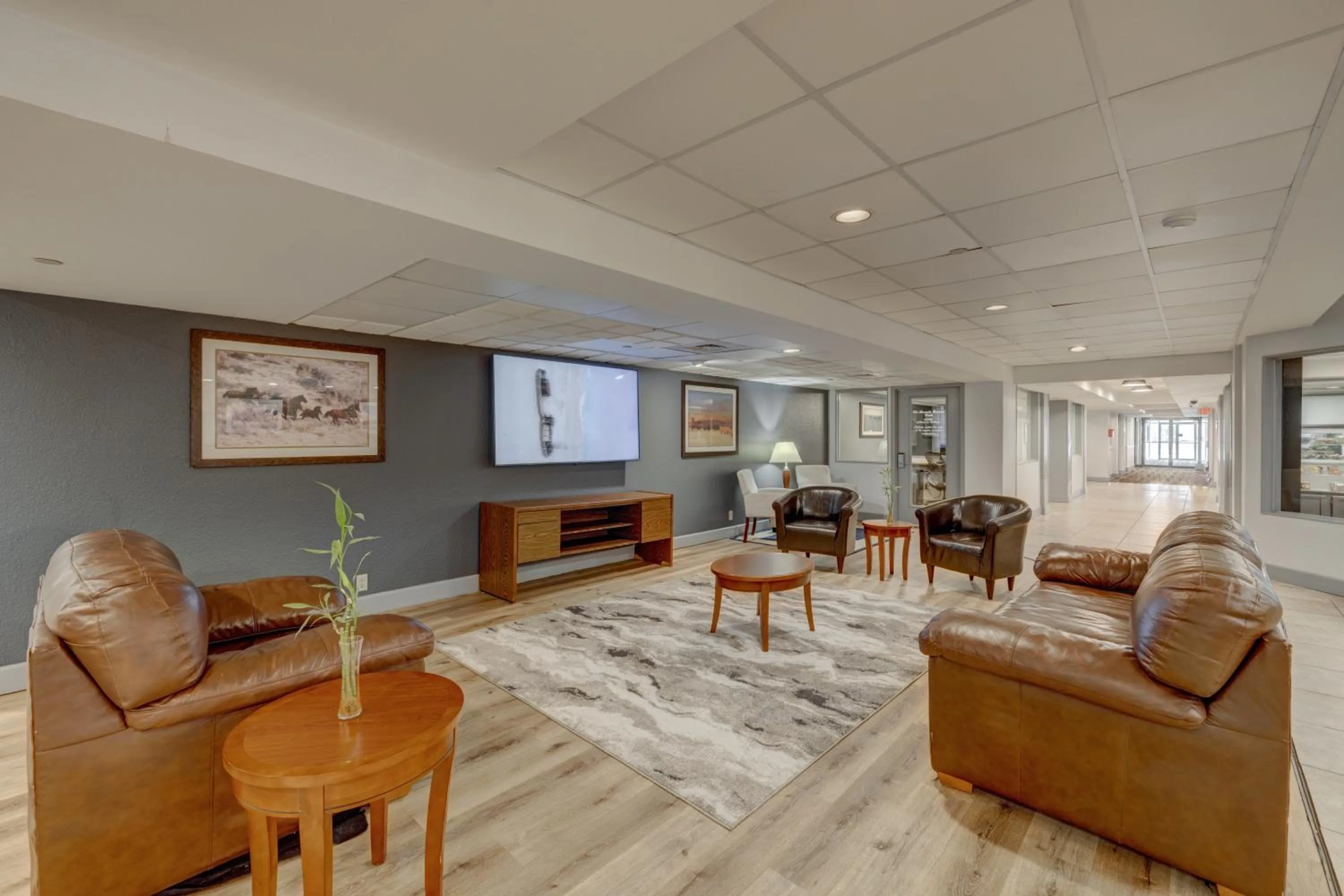 Lobby or reception in Riverside Hotel