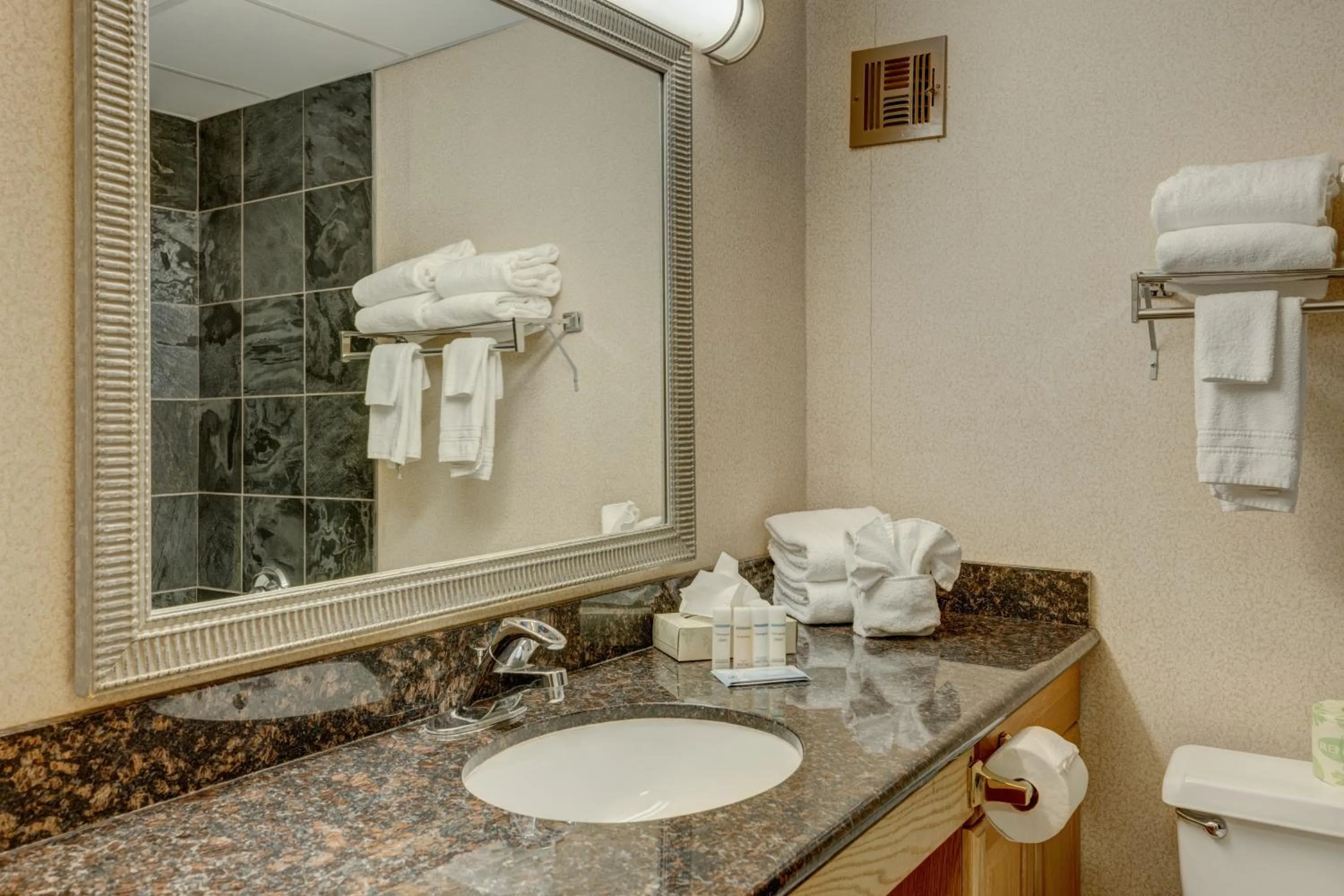 Bathroom in Riverside Hotel