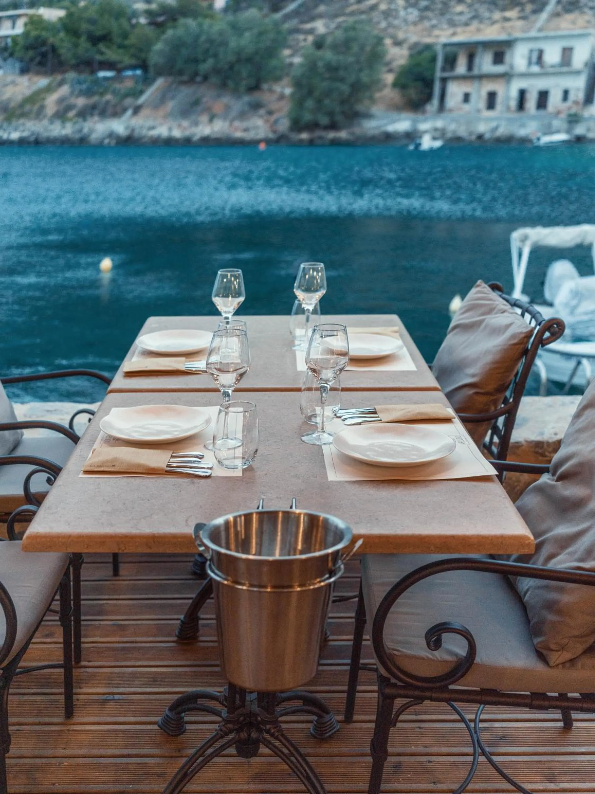 Restaurant/places to eat in KaSeas Boutique Hotel