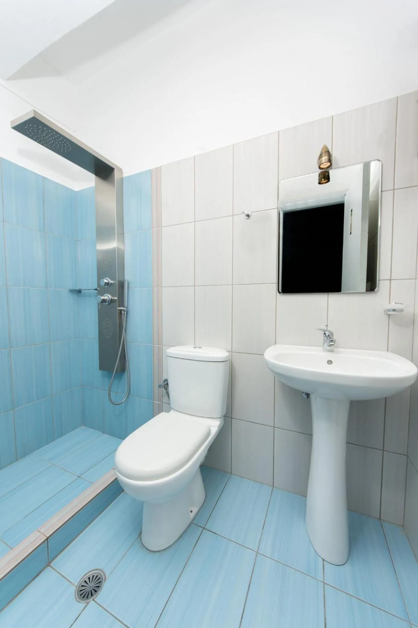 Superb Naxos Apartment Triple Studio Semi-Basement Private Balcony