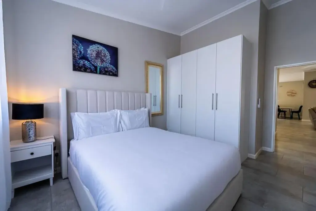 Photo of the whole room, Bed in 124 Platinum Peak ,Victoria Falls Photo of the whole room, Bed in 124 Platinum Peak ,Victoria Falls