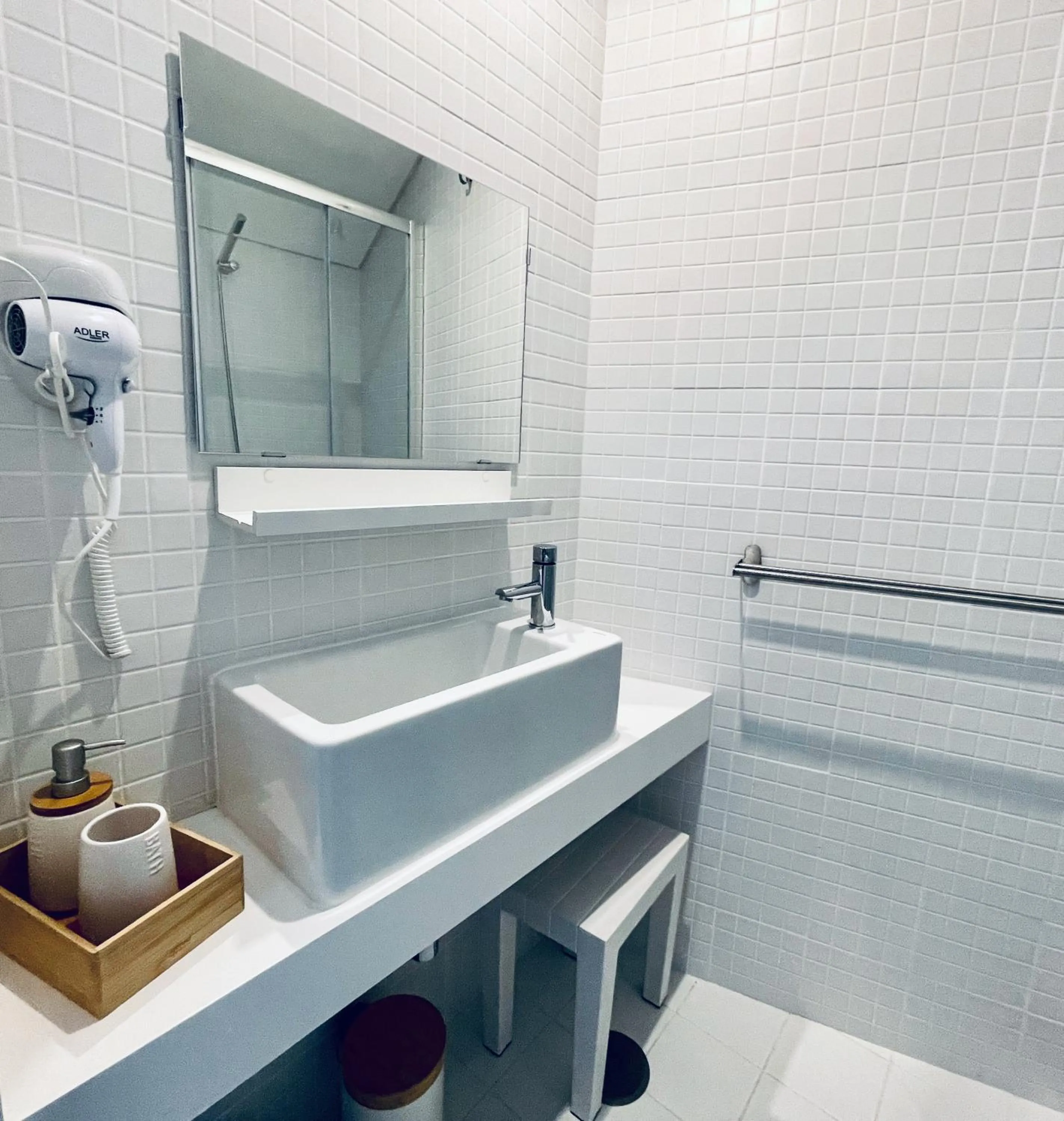 Bathroom in Partenope Hostel and Suites