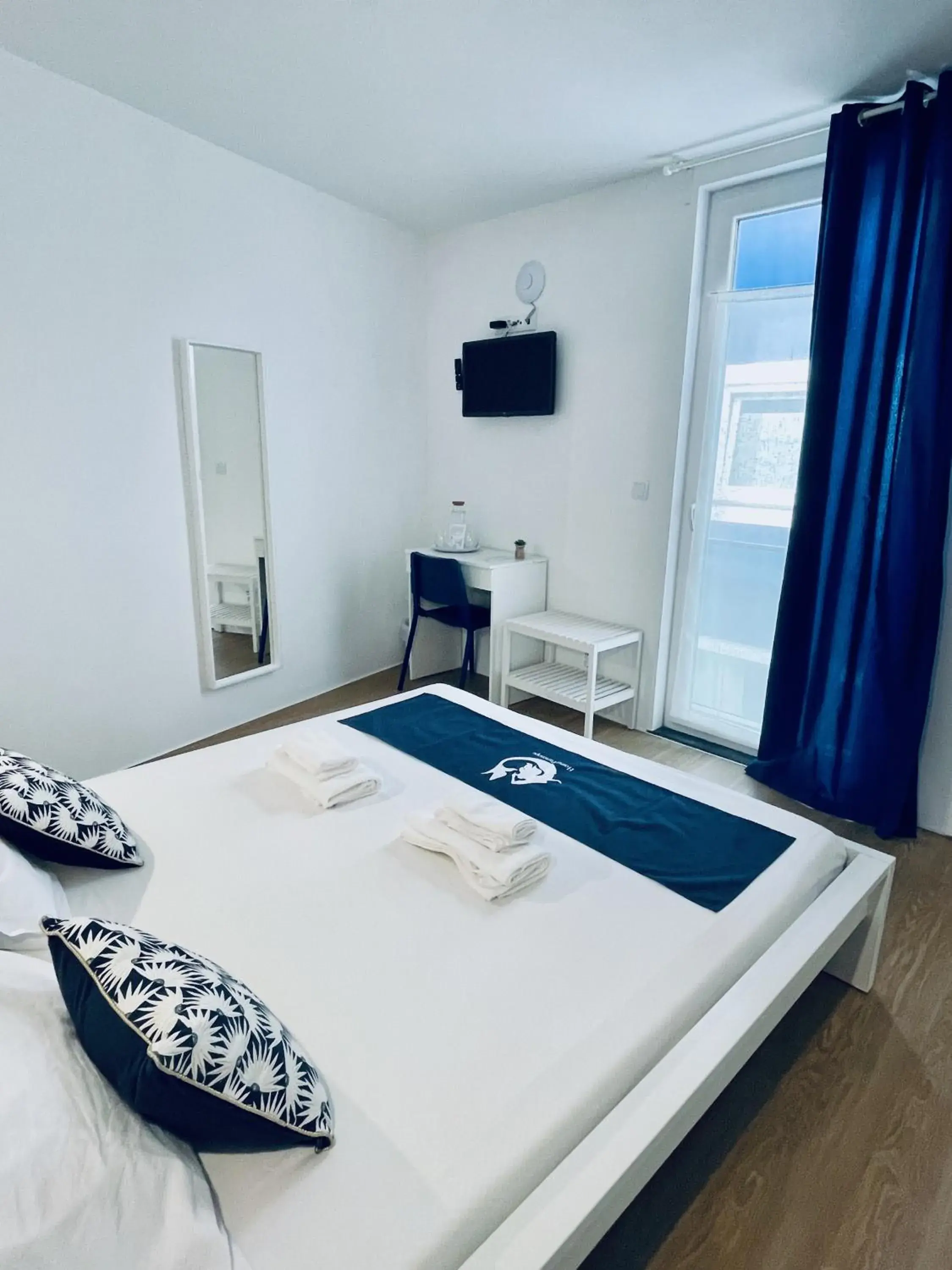 Bedroom, Bed in Partenope Hostel and Suites Bedroom, Bed in Partenope Hostel and Suites