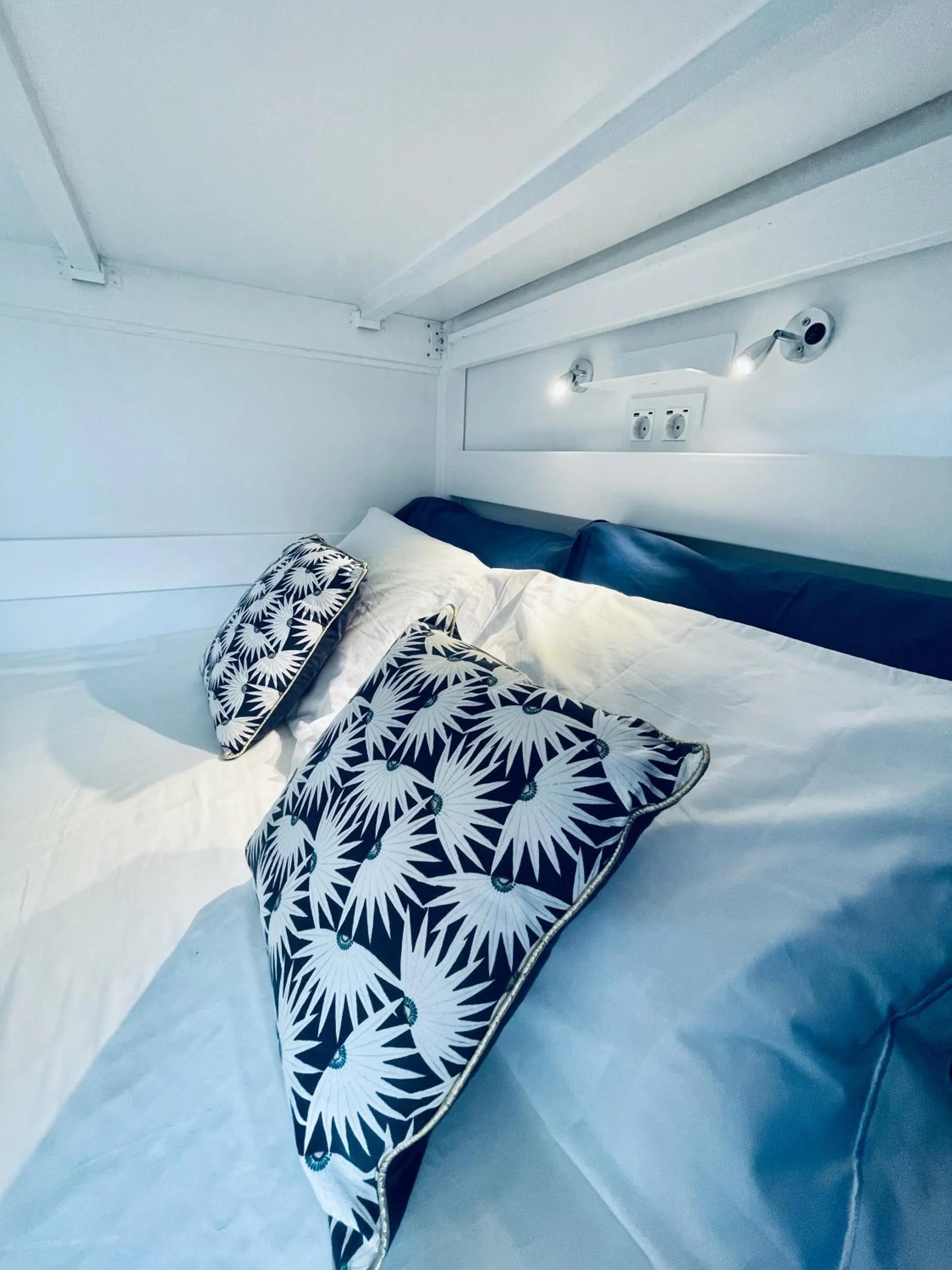 bunk bed, Bed in Partenope Hostel and Suites