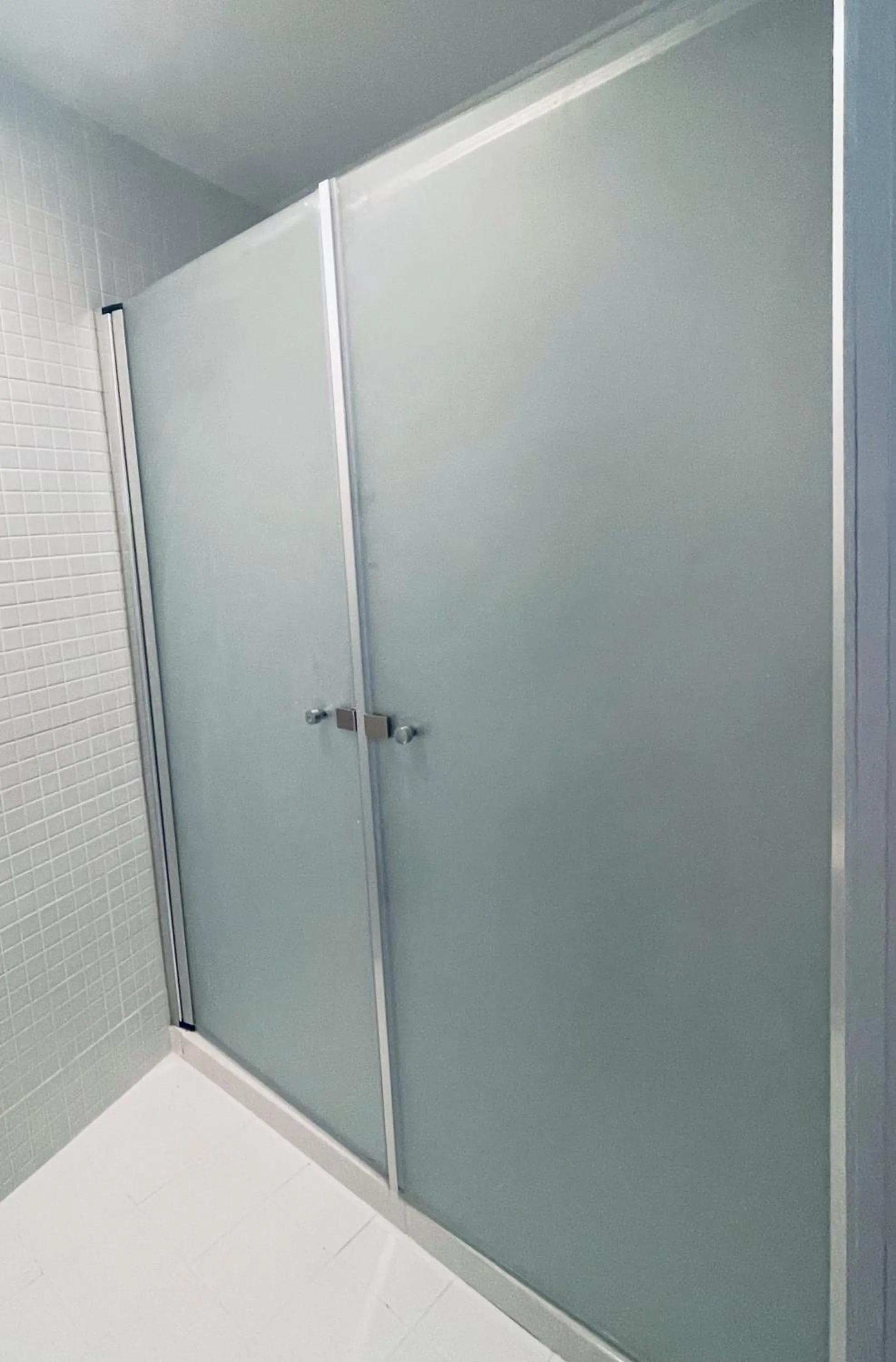 Bathroom in Partenope Hostel and Suites