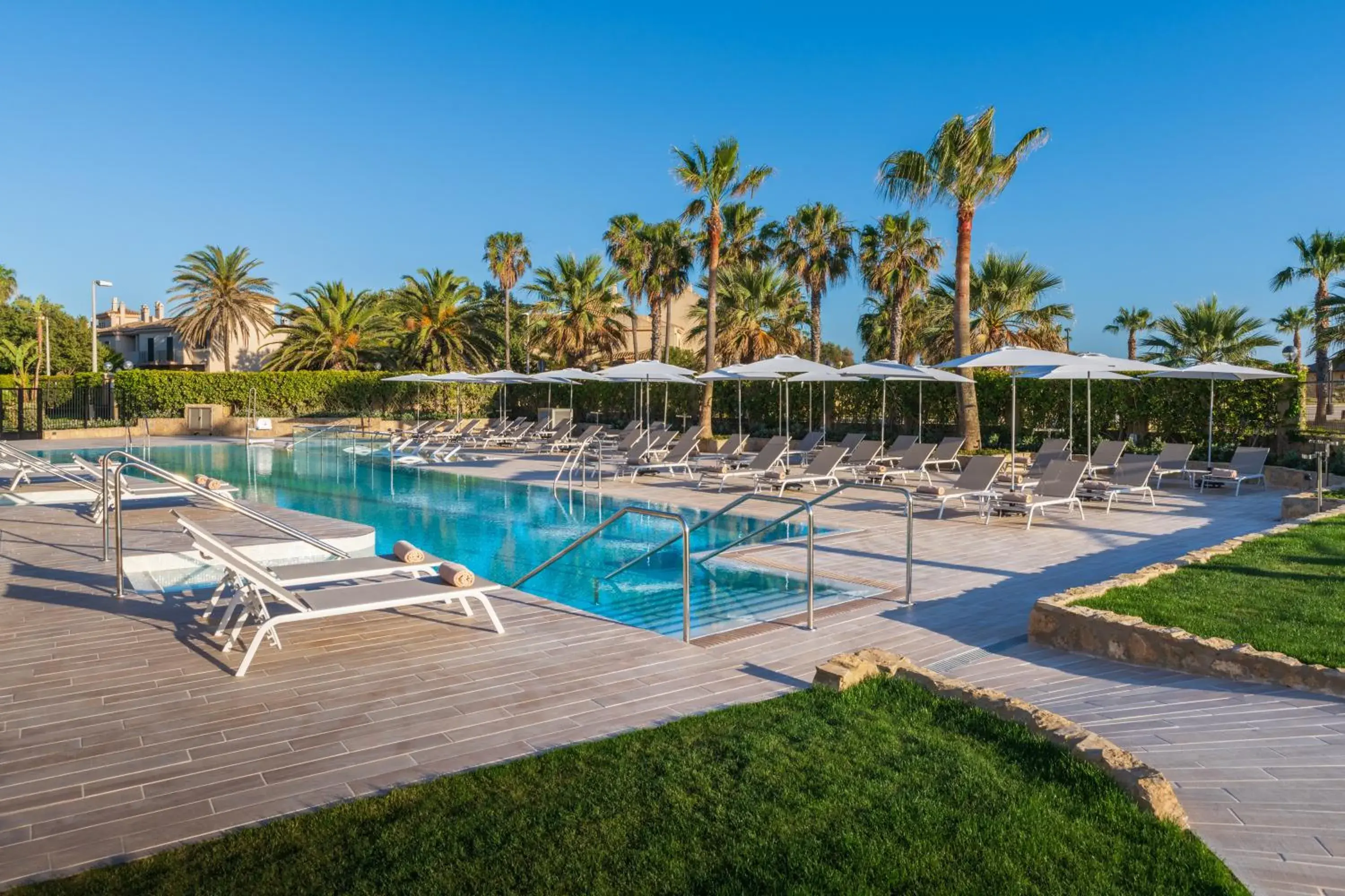 Swimming pool in Elba Costa Ballena Beach & Thalasso Resort Swimming pool in Elba Costa Ballena Beach & Thalasso Resort