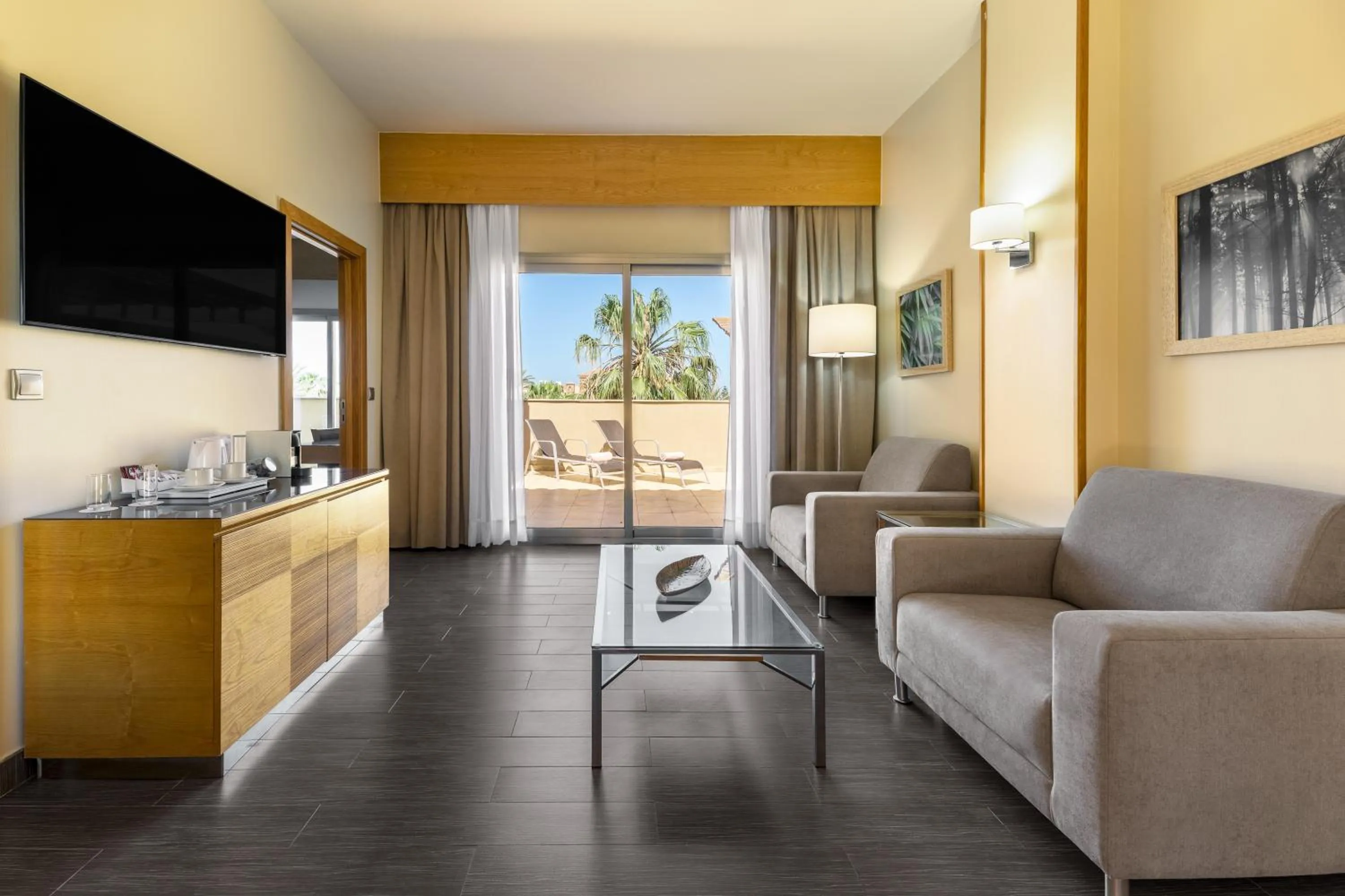 Living room in Elba Costa Ballena Beach & Thalasso Resort