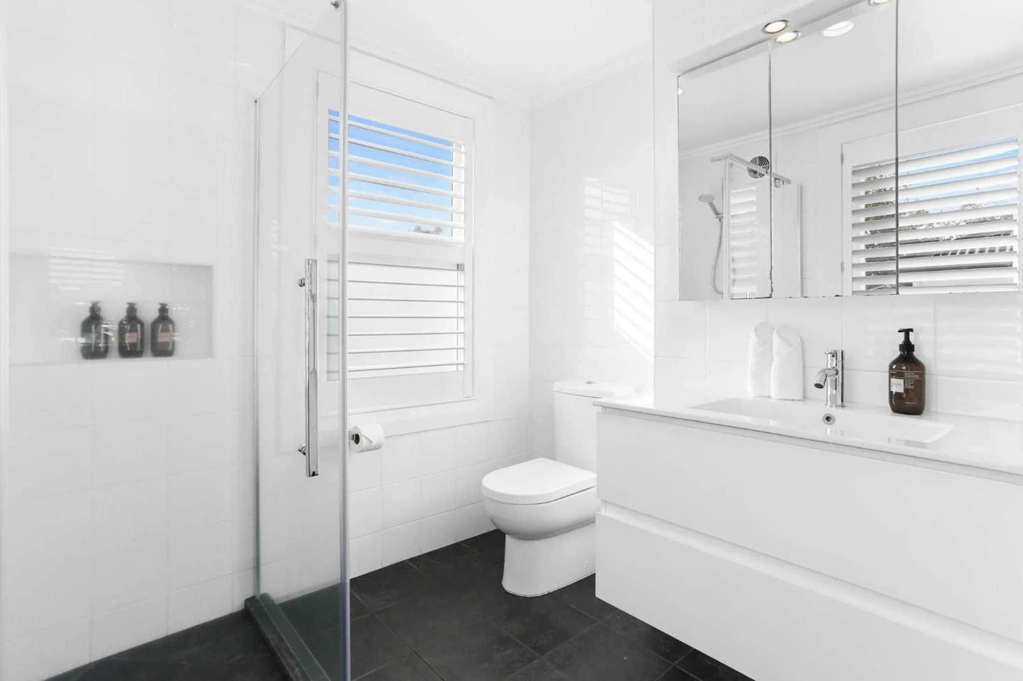 Bathroom in Freemans Bay Home by Urban Rest