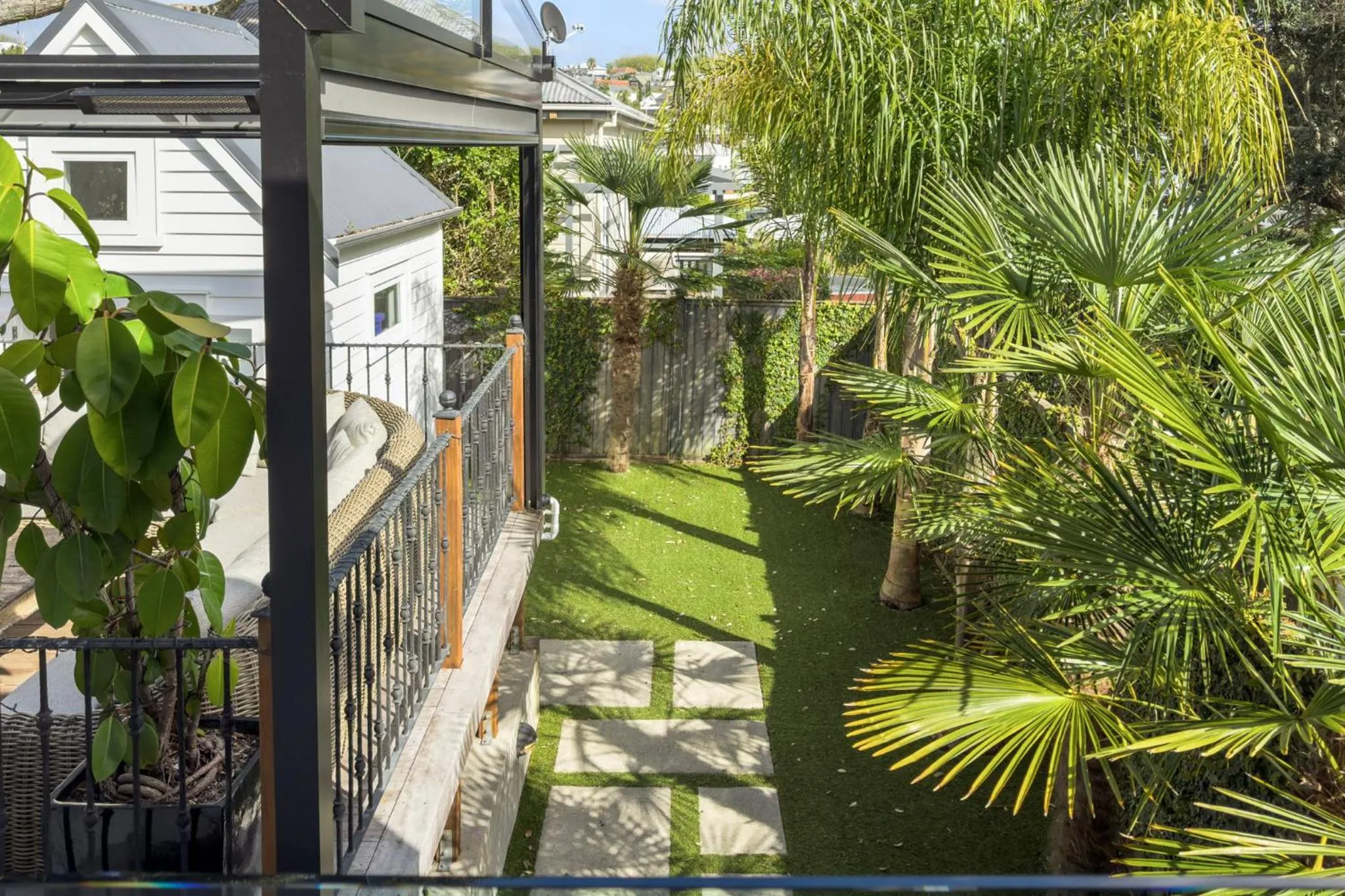 Garden in Freemans Bay Home by Urban Rest