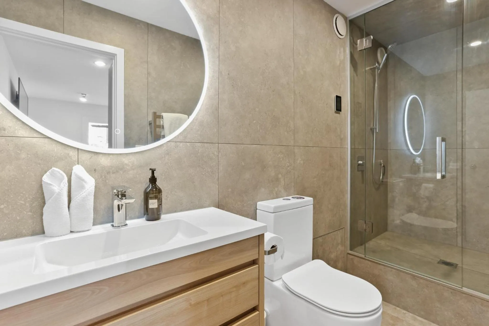 Bathroom in Freemans Bay Home by Urban Rest