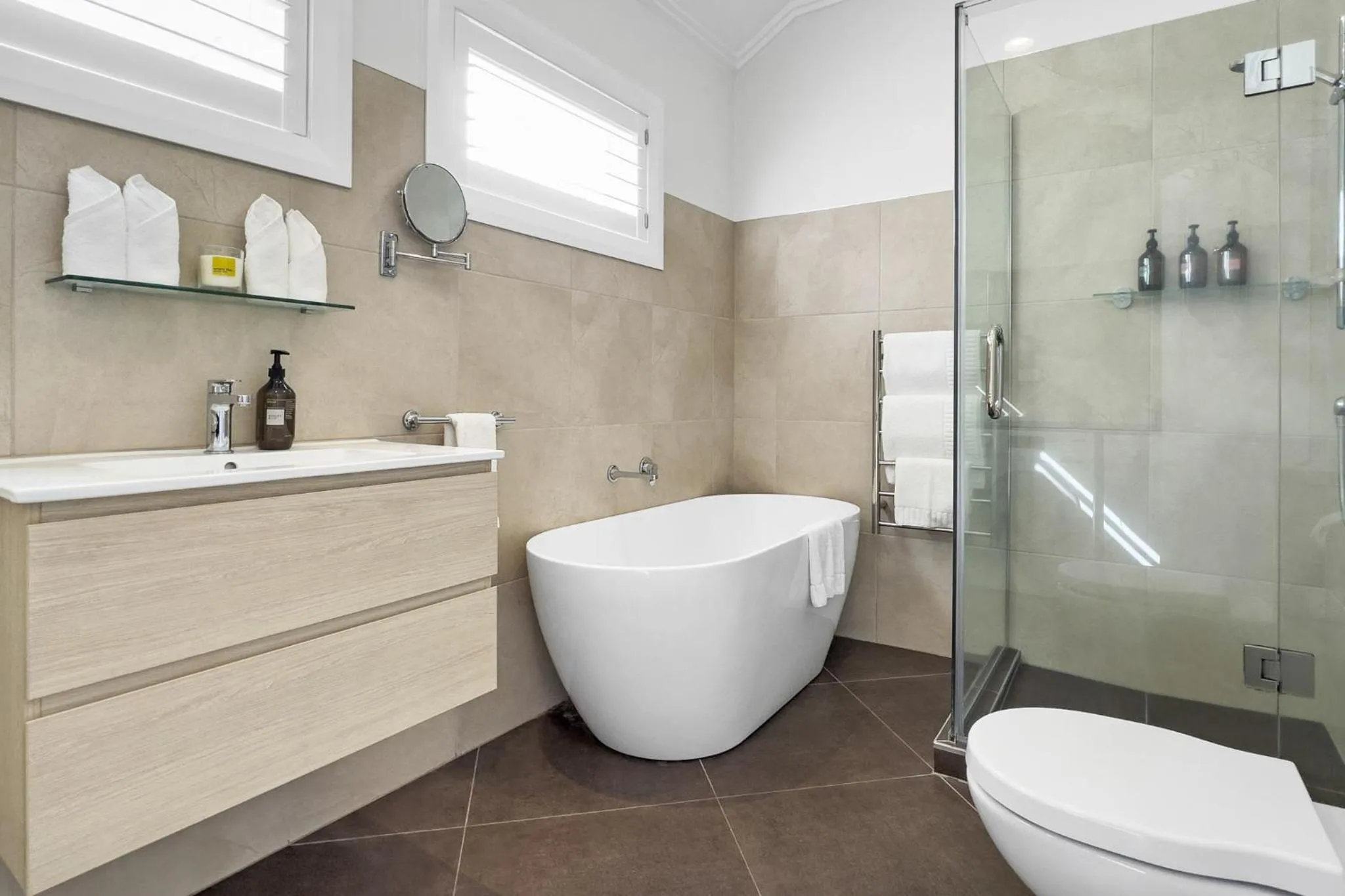 Bathroom in Freemans Bay Home by Urban Rest