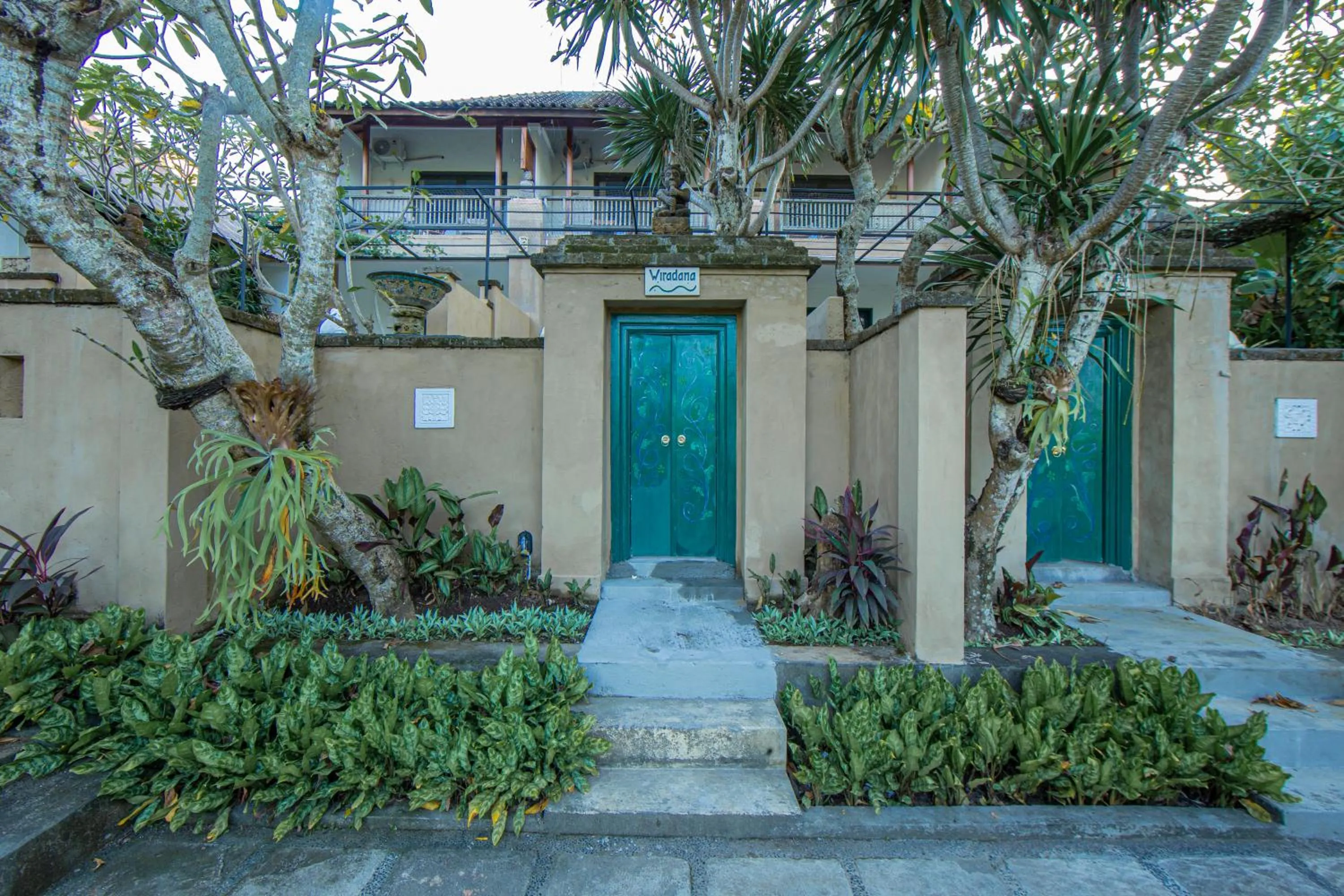 Property building in Alam Puri Art Museum and Villas