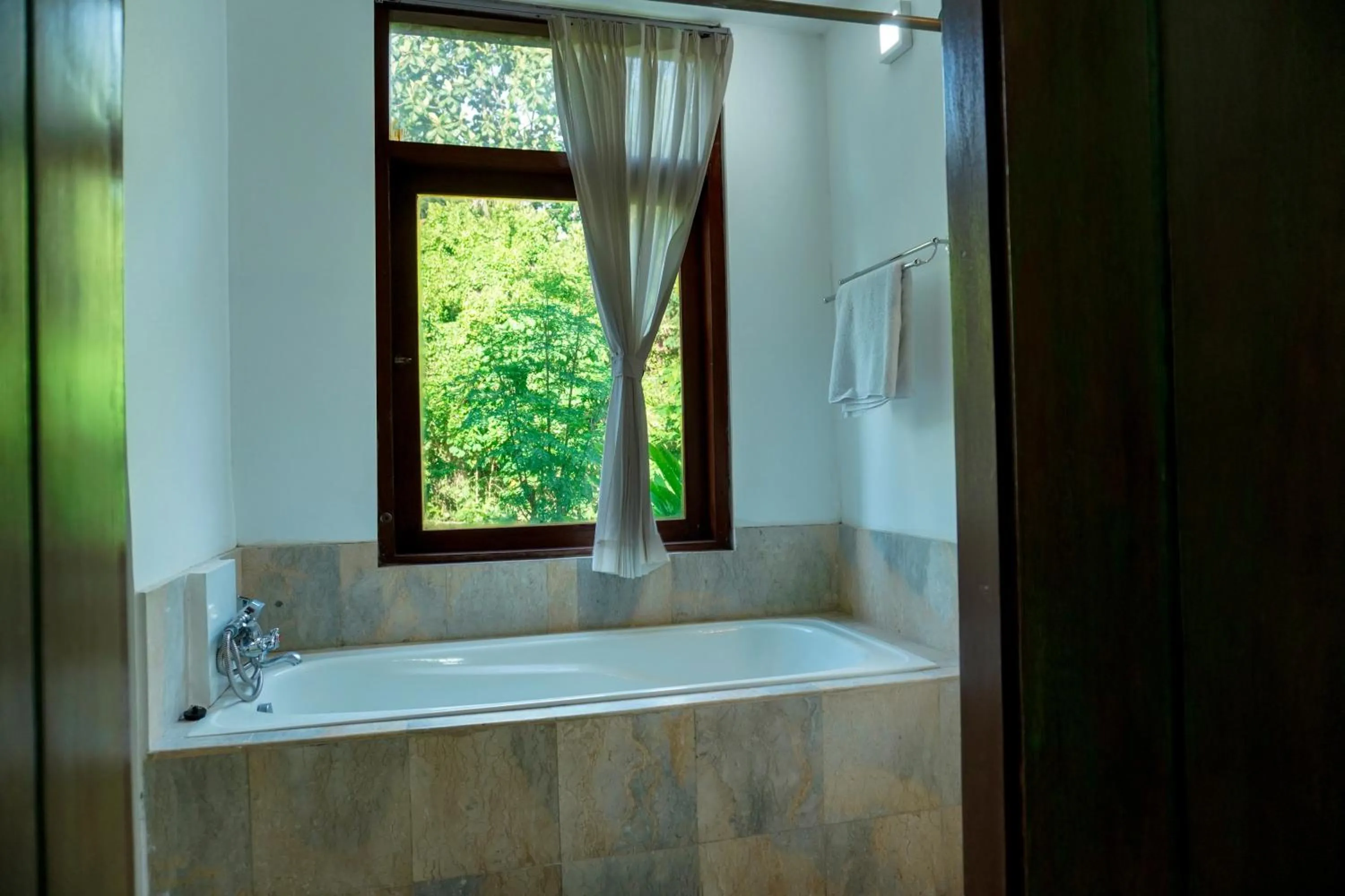 Bathroom in Alam Puri Art Museum and Villas