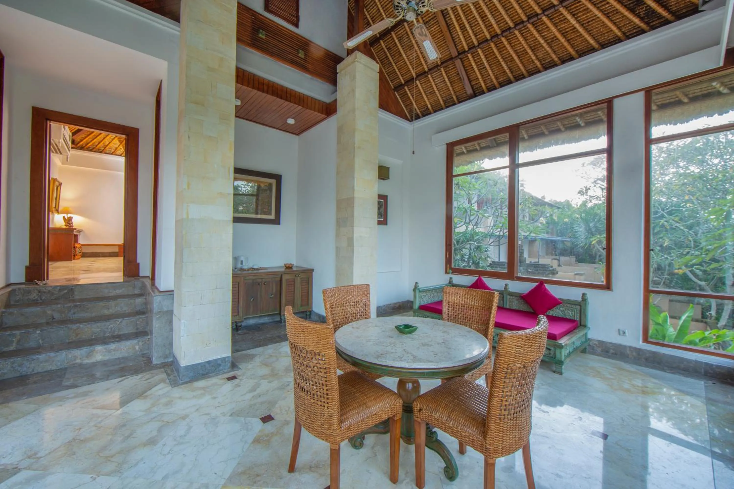 Garden in Alam Puri Art Museum and Villas