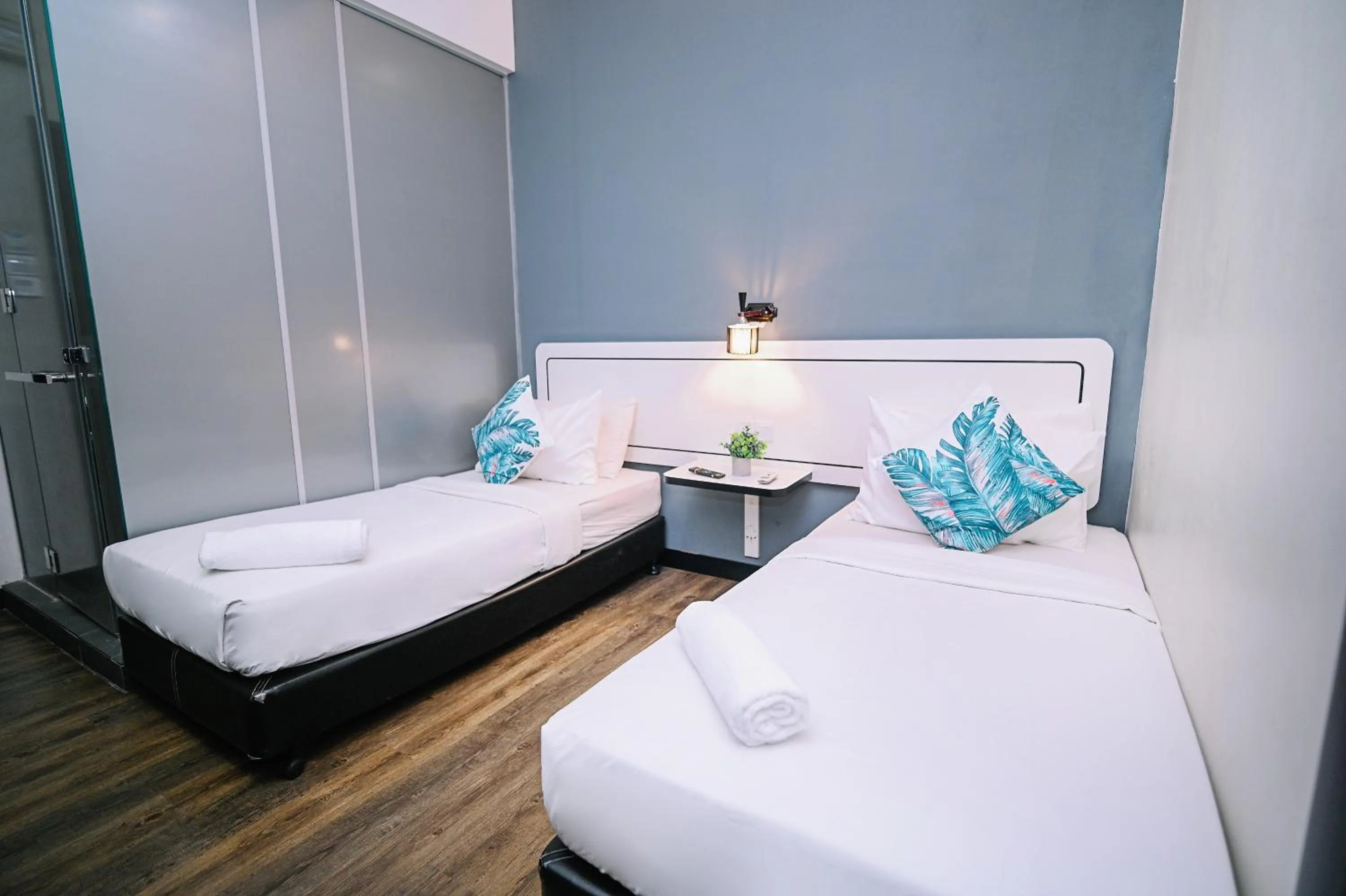 Standard Twin Room in Swing & Pillows - Kota Kemuning Selangor