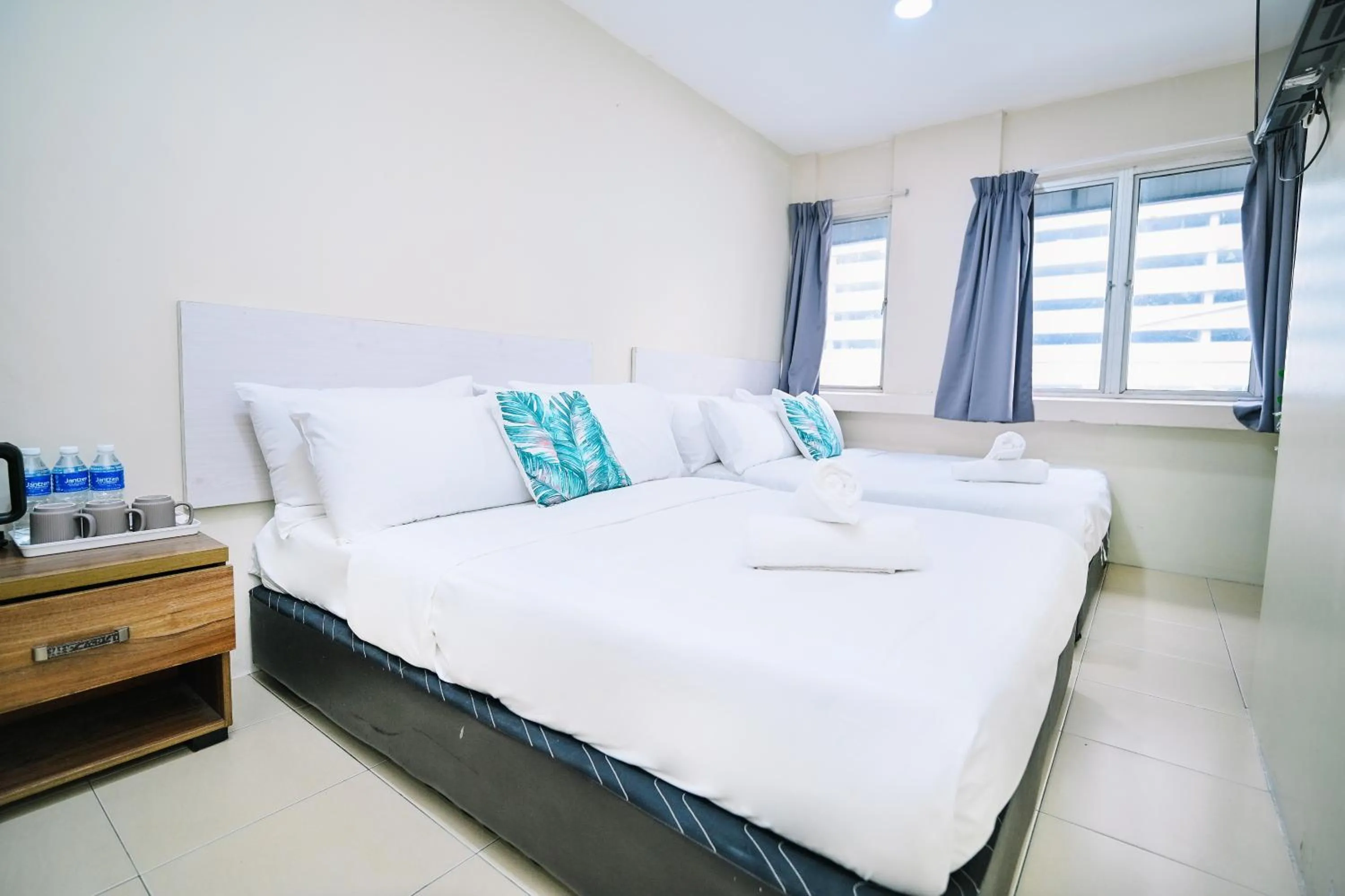 Photo of the whole room, Bed in Swing & Pillows - My Home Hotel Wangsa Maju