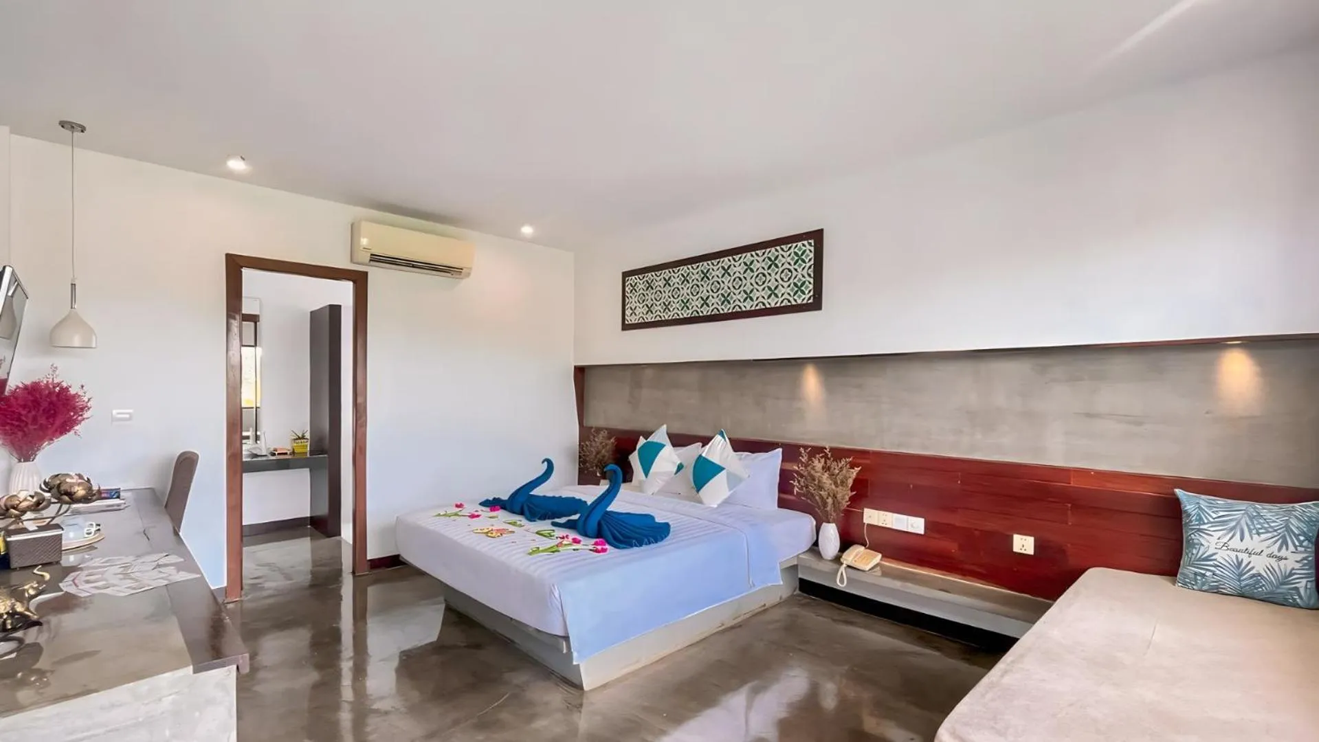 Bed in The Calm Oasis