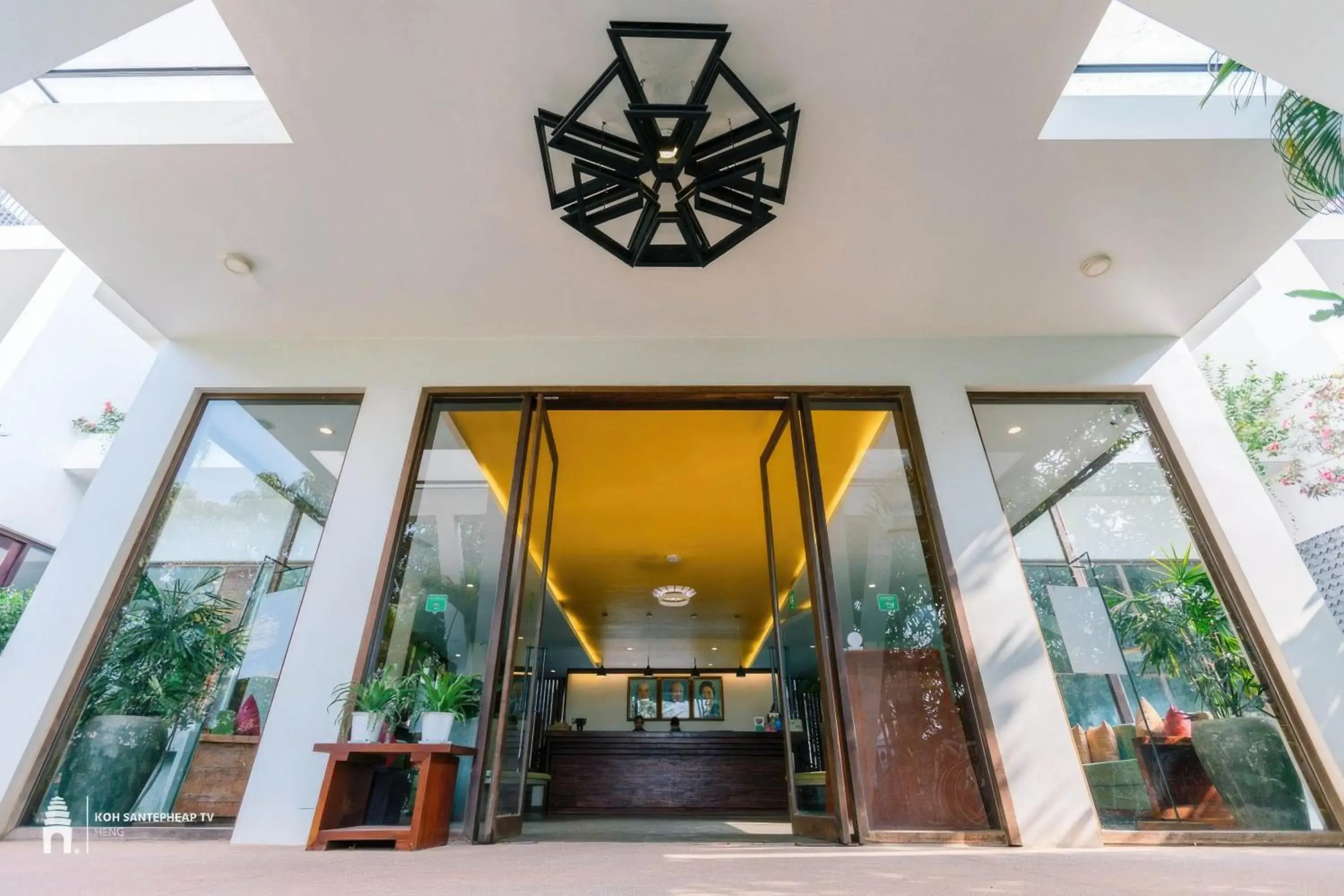 Facade/entrance in The Calm Oasis Facade/entrance in The Calm Oasis