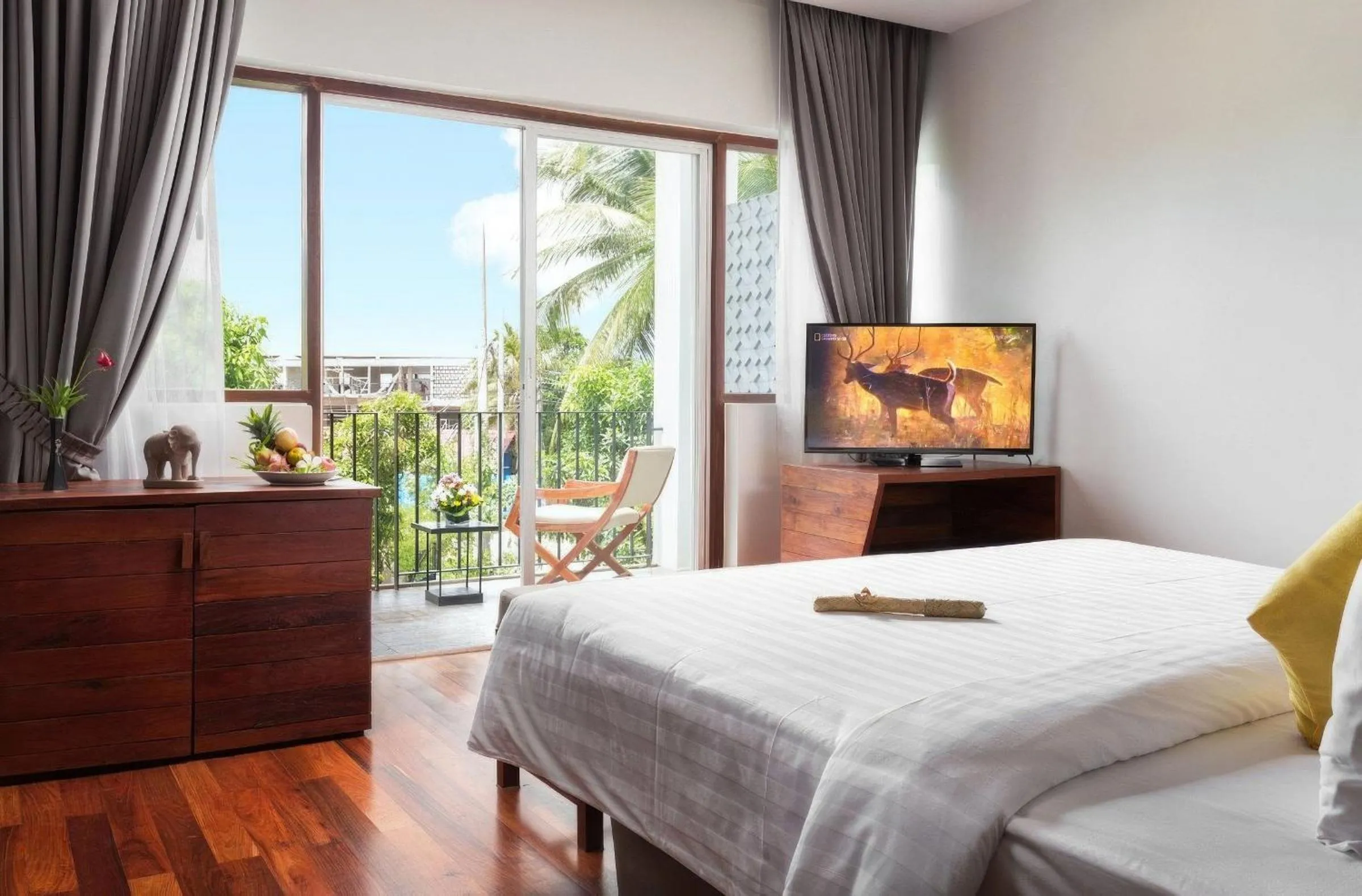 Bed in The Calm Oasis