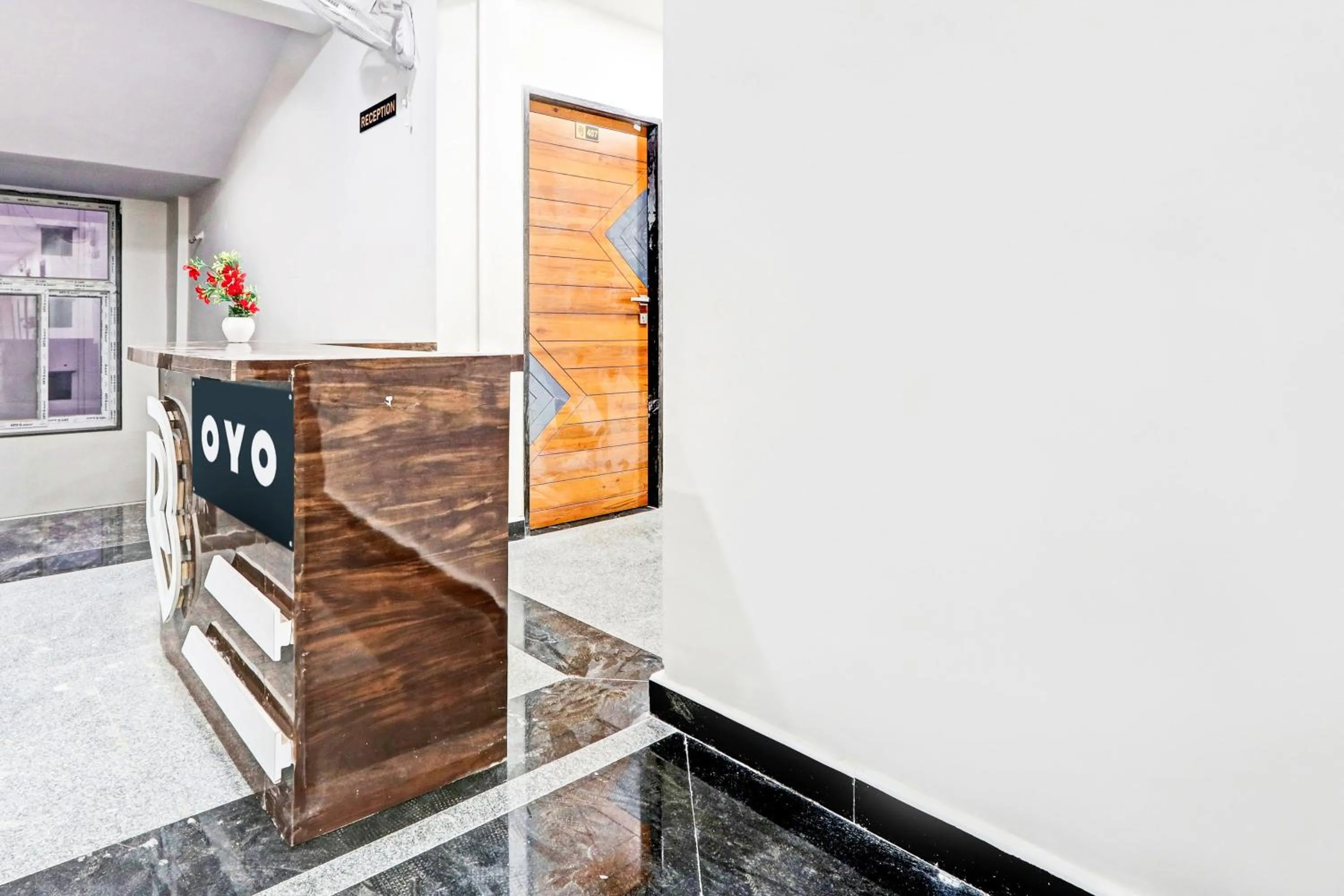 Lobby or reception in Hotel O RB @ KOMPALLY