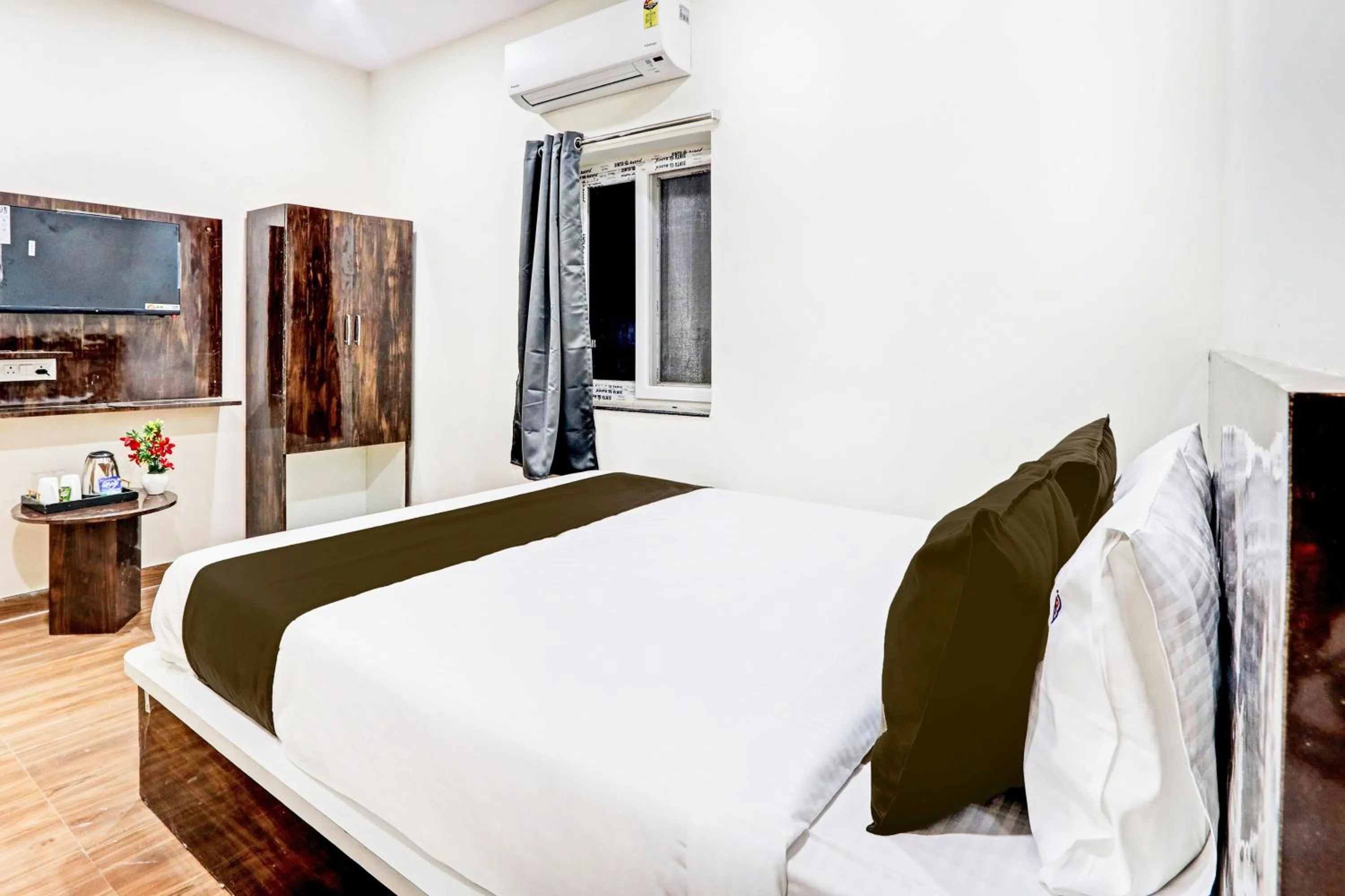 Bedroom, Bed in Hotel O RB @ KOMPALLY