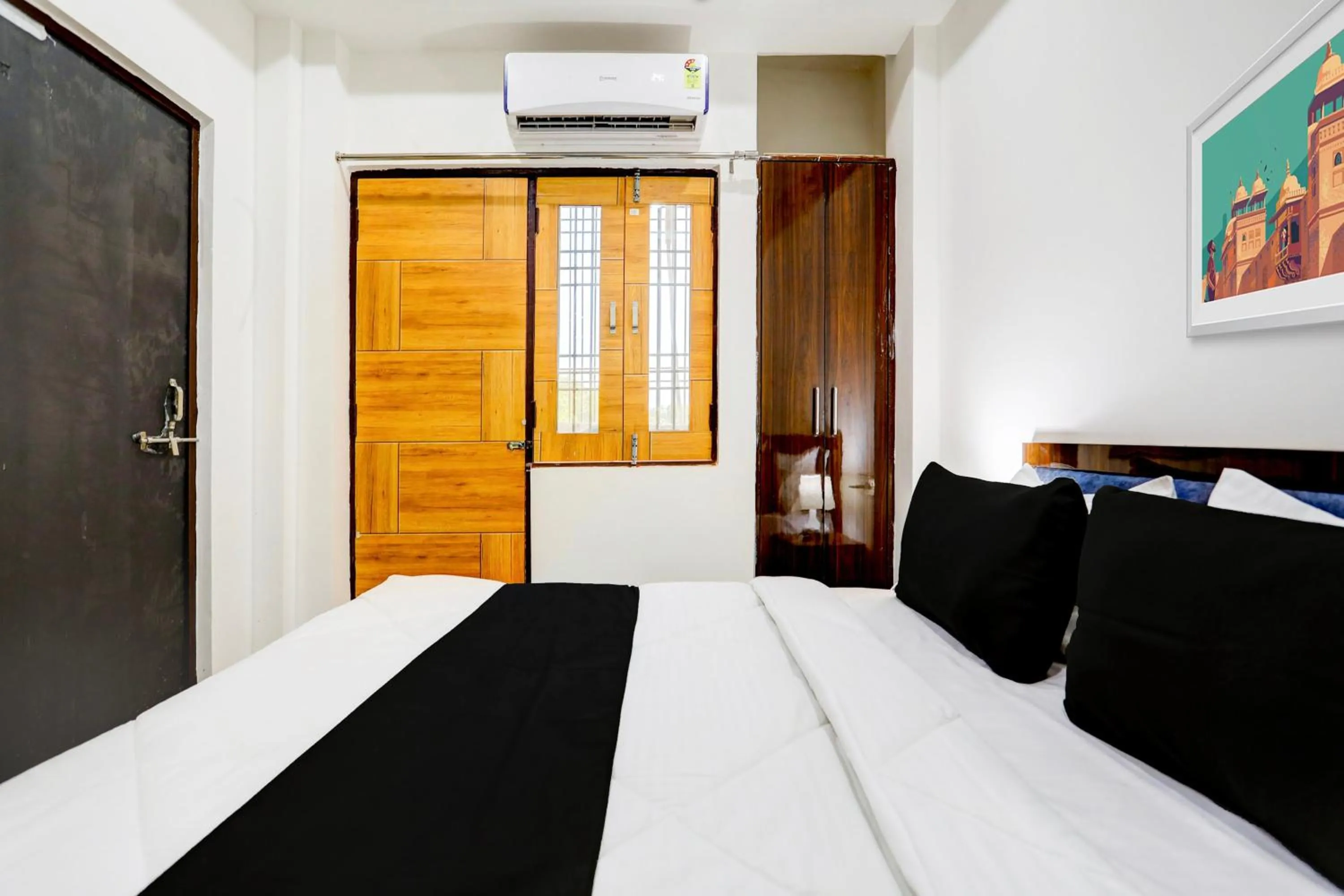 Bedroom, Bed in Hotel O B.G.P.G House