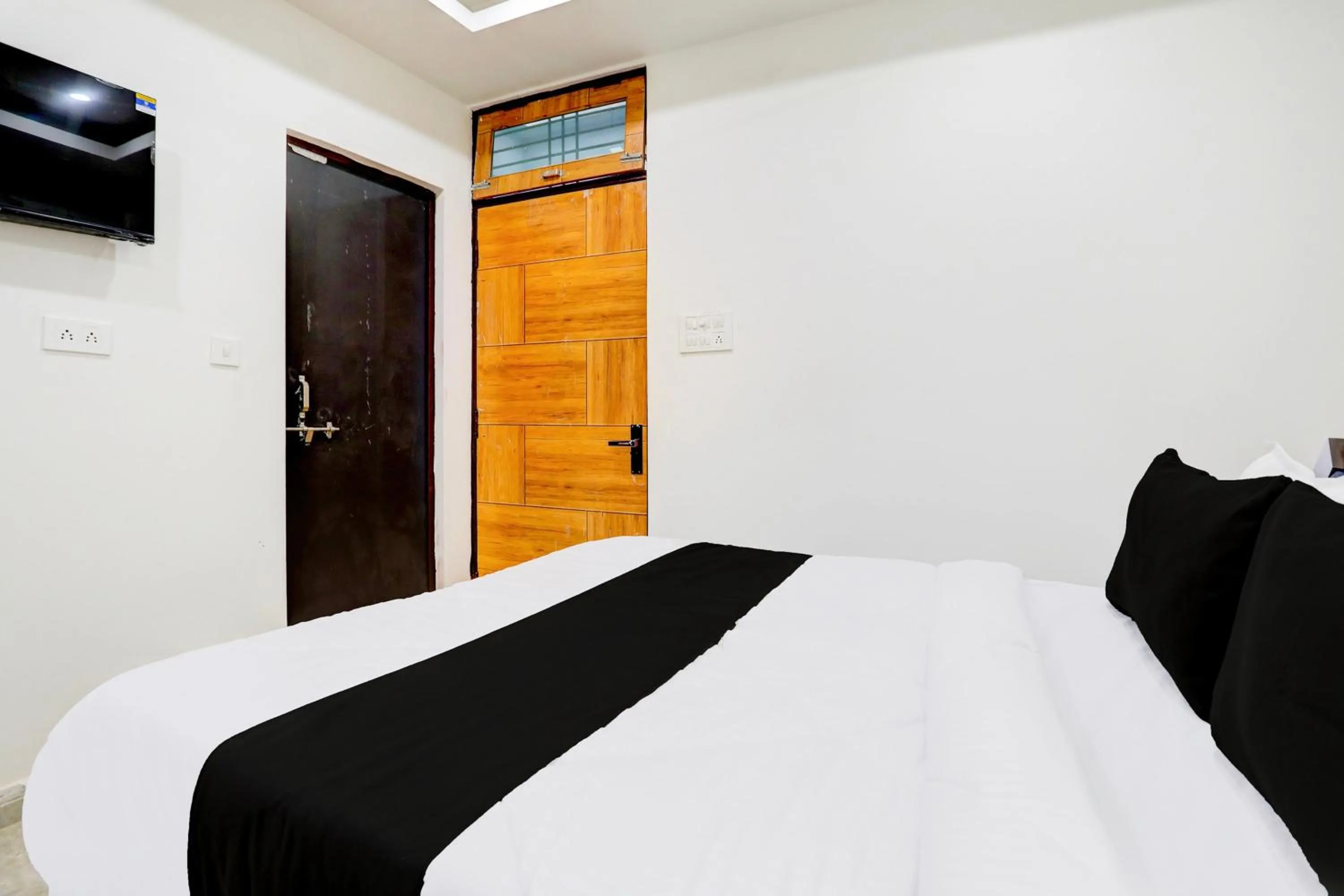 Bedroom, Bed in Hotel O B.G.P.G House