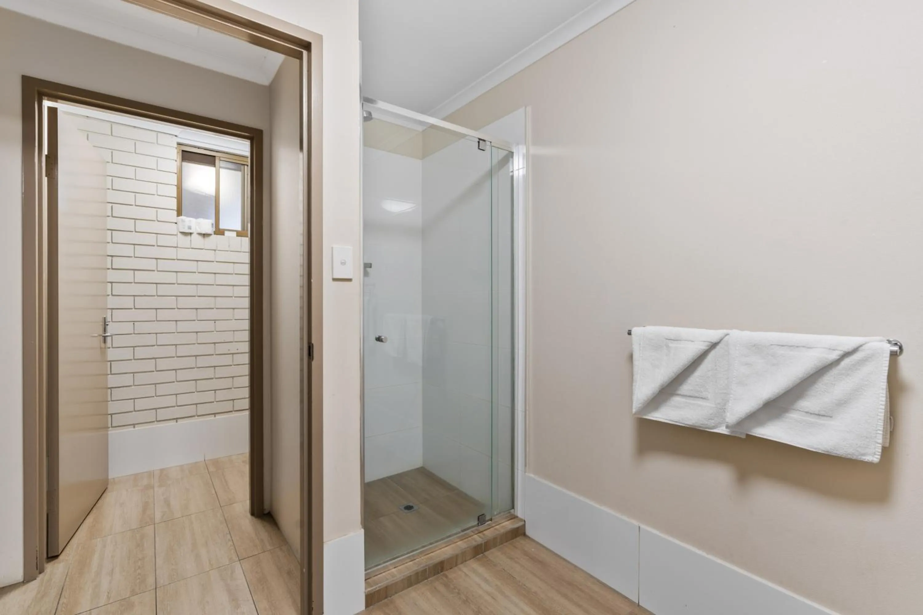 Bathroom in Morayfield Tavern