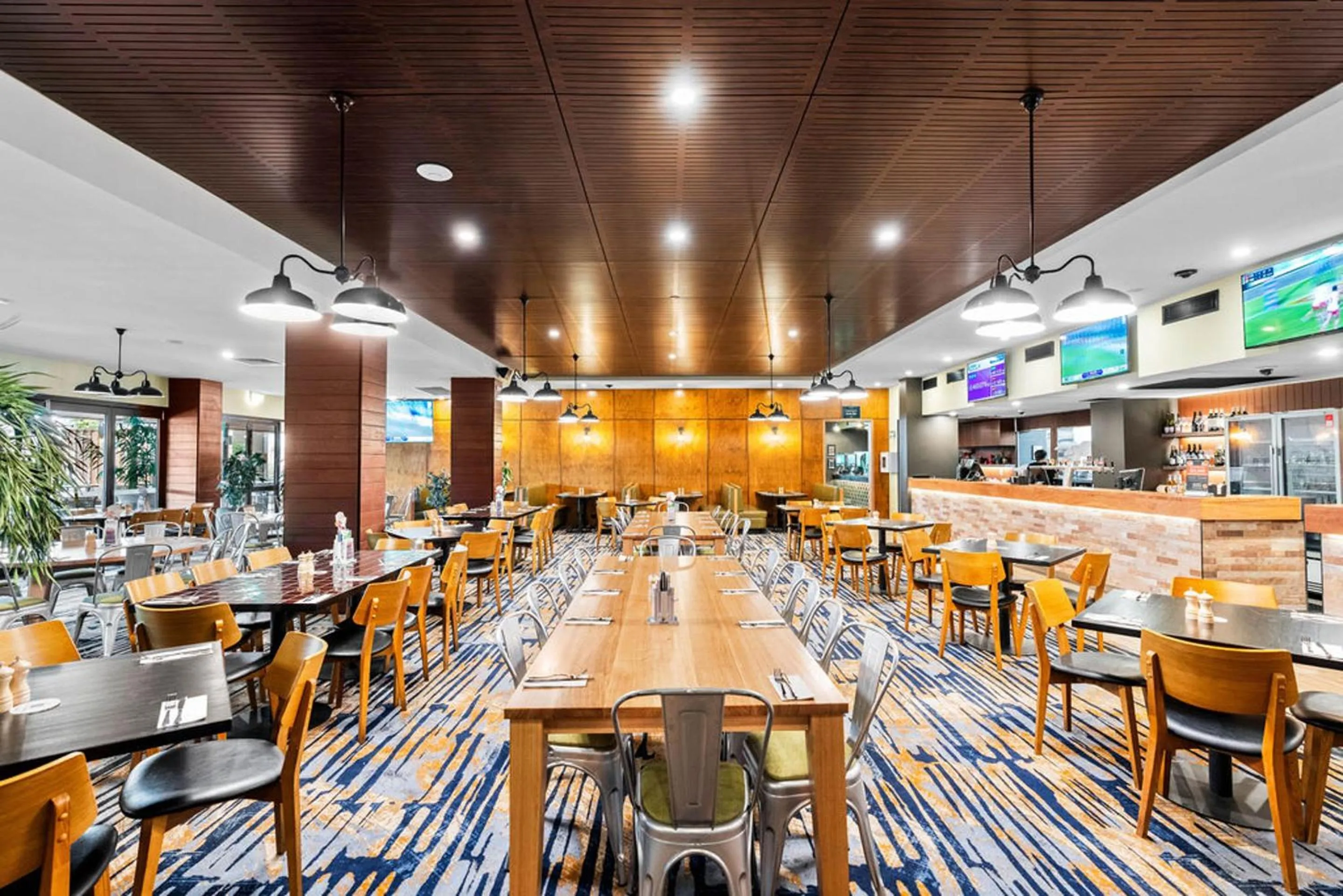 Restaurant/places to eat in Morayfield Tavern