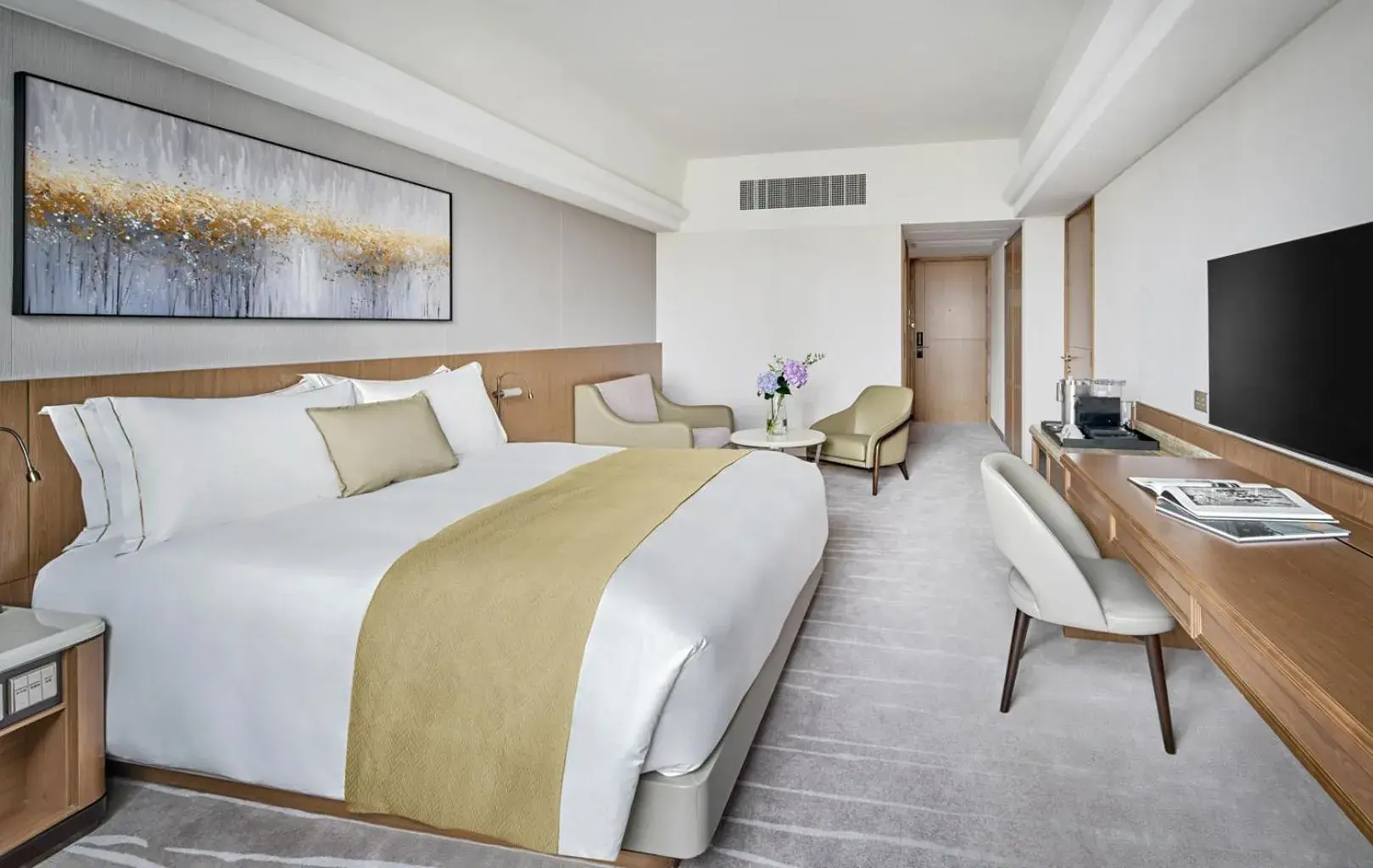 Premium City King Room with Sofa Bed in Hopewell Hotel Premium City King Room with Sofa Bed in Hopewell Hotel