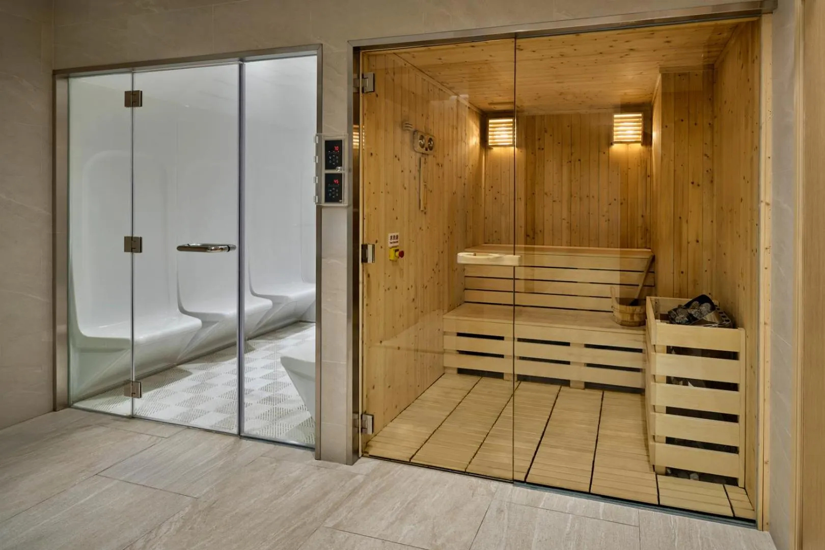 Sauna in Hopewell Hotel