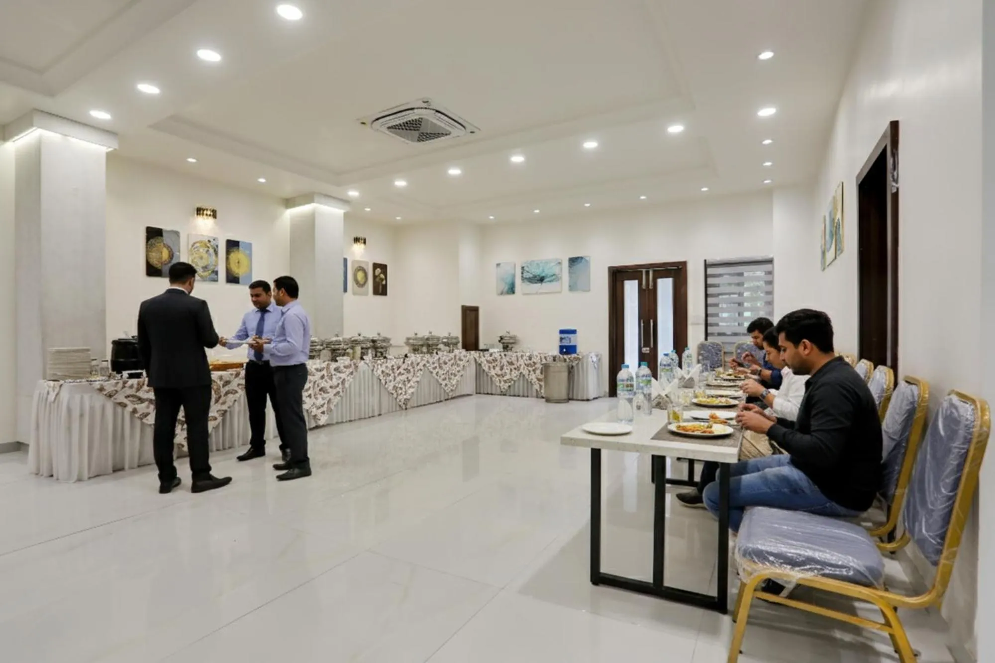 Restaurant/places to eat in FabHotel Prime Panchwati Regency