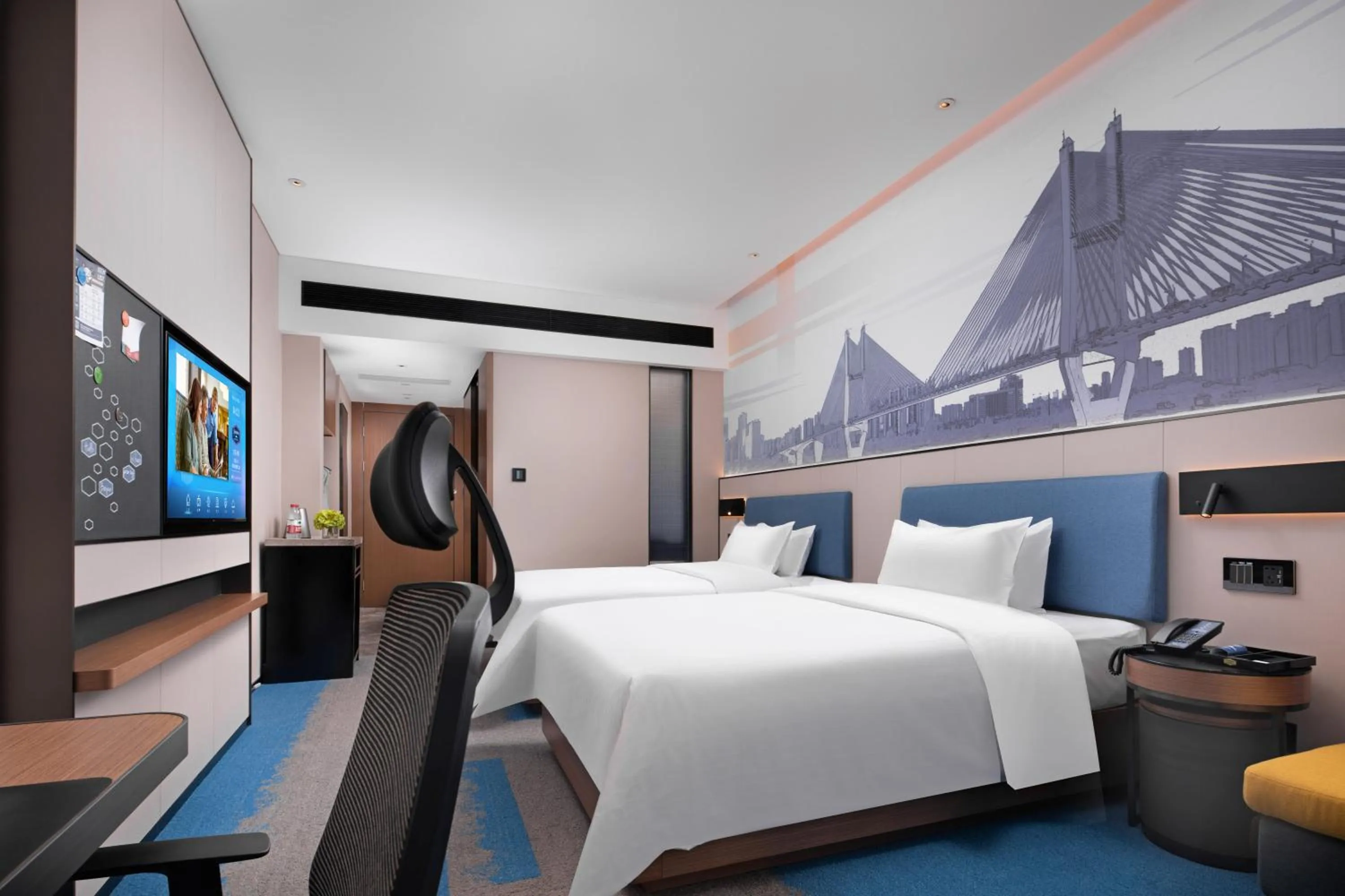 Bedroom, Bed in Hilton Hotel by Hampton Wuhan Zhongnan Street Branch