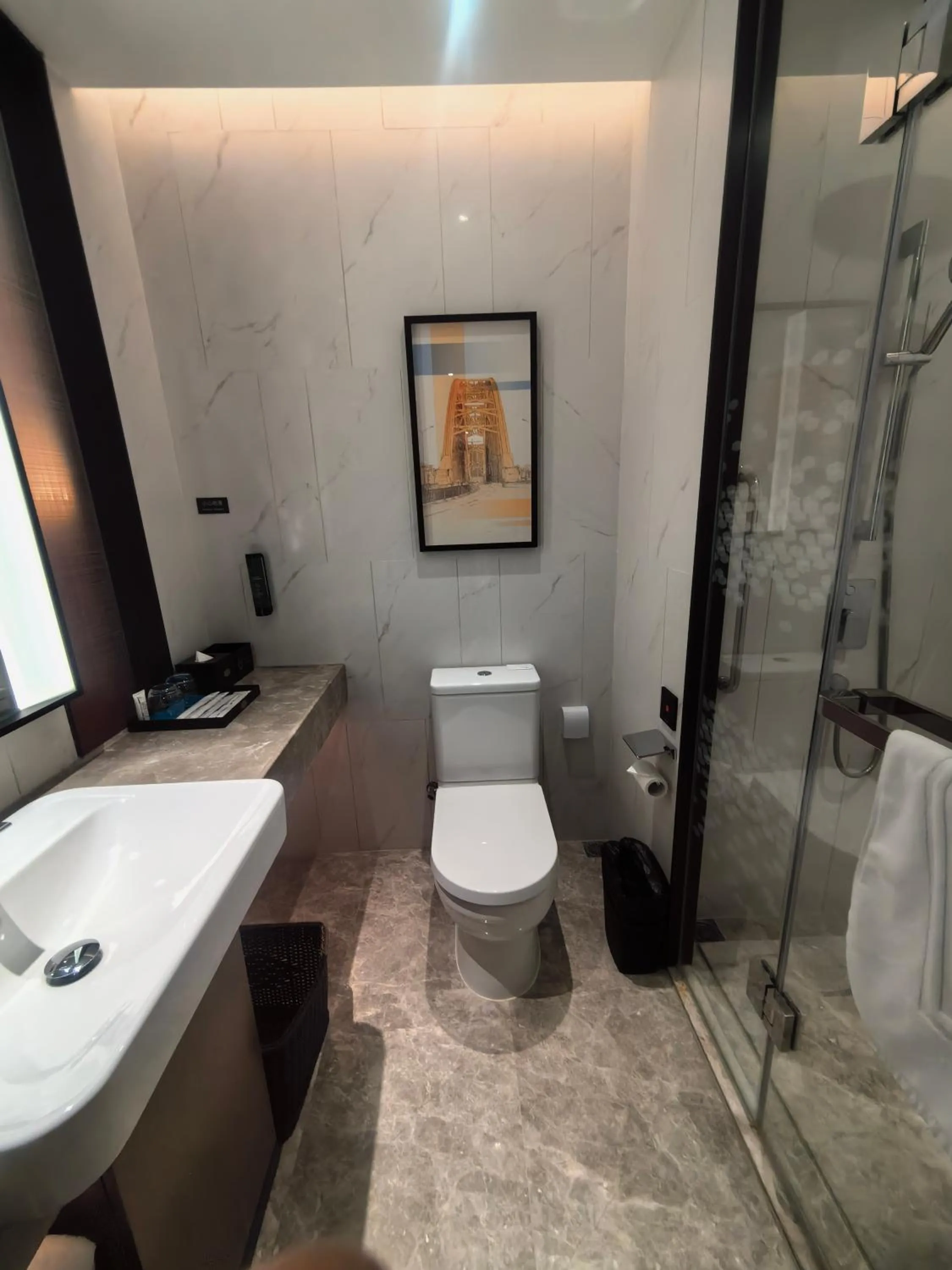 Shower in Hilton Hotel by Hampton Wuhan Zhongnan Street Branch