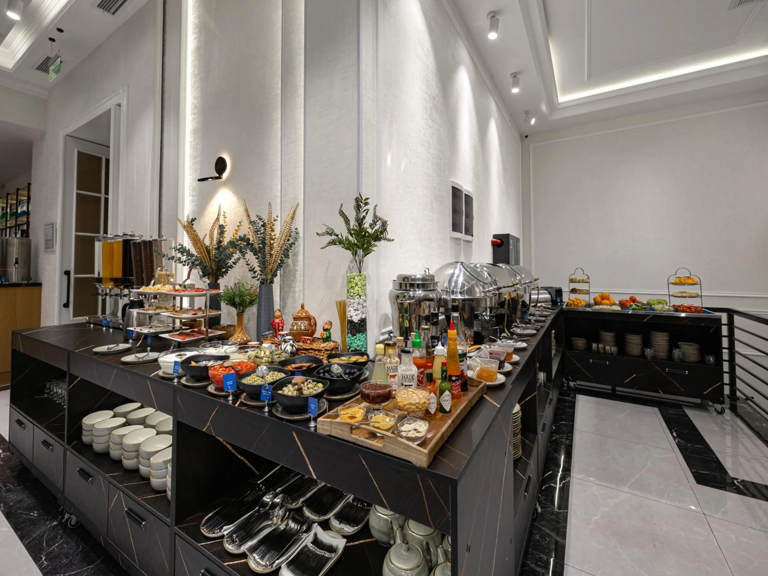 Buffet breakfast in Baden-Baden Hotel Tashkent