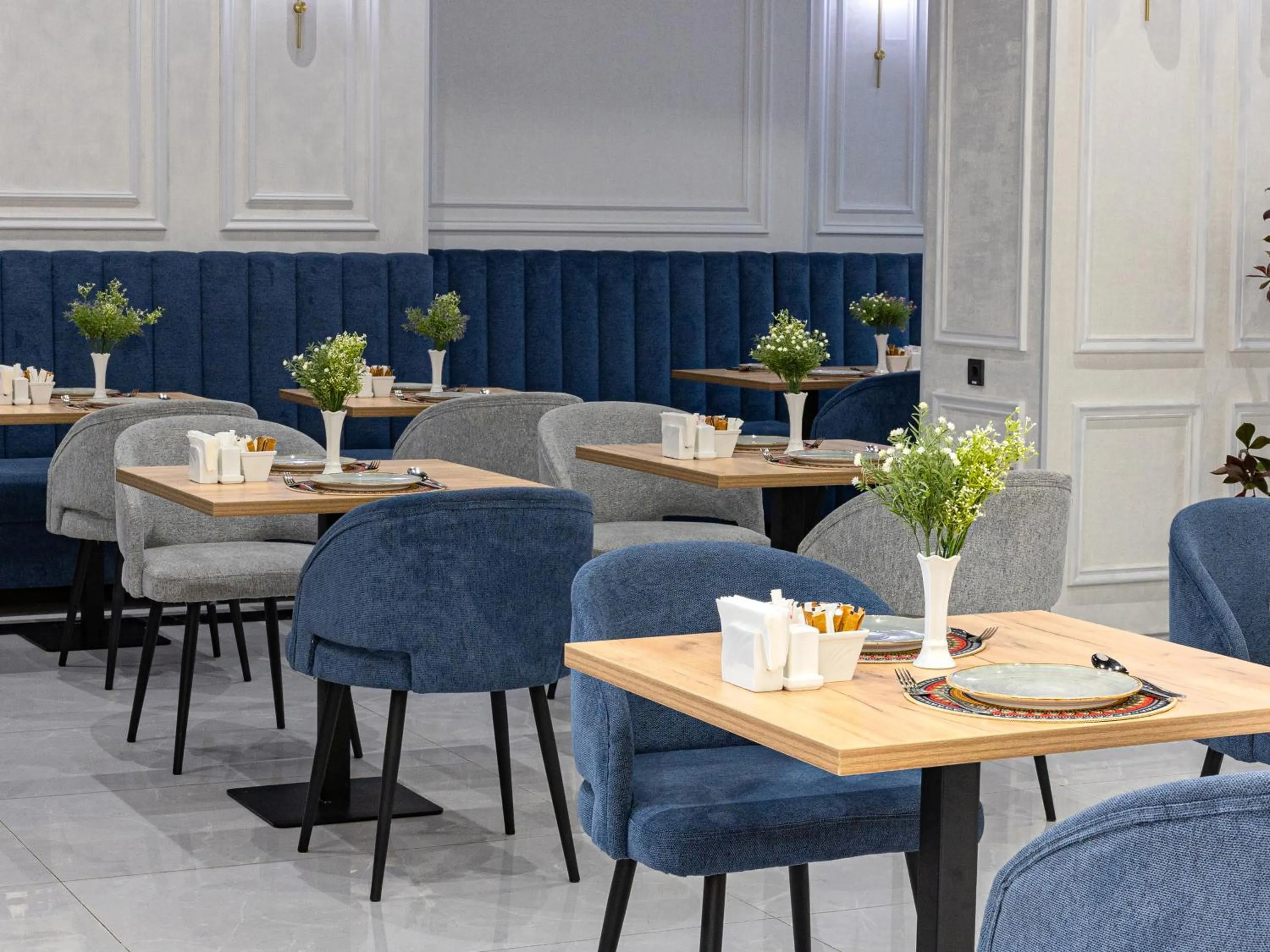 Restaurant/places to eat in Baden-Baden Hotel Tashkent