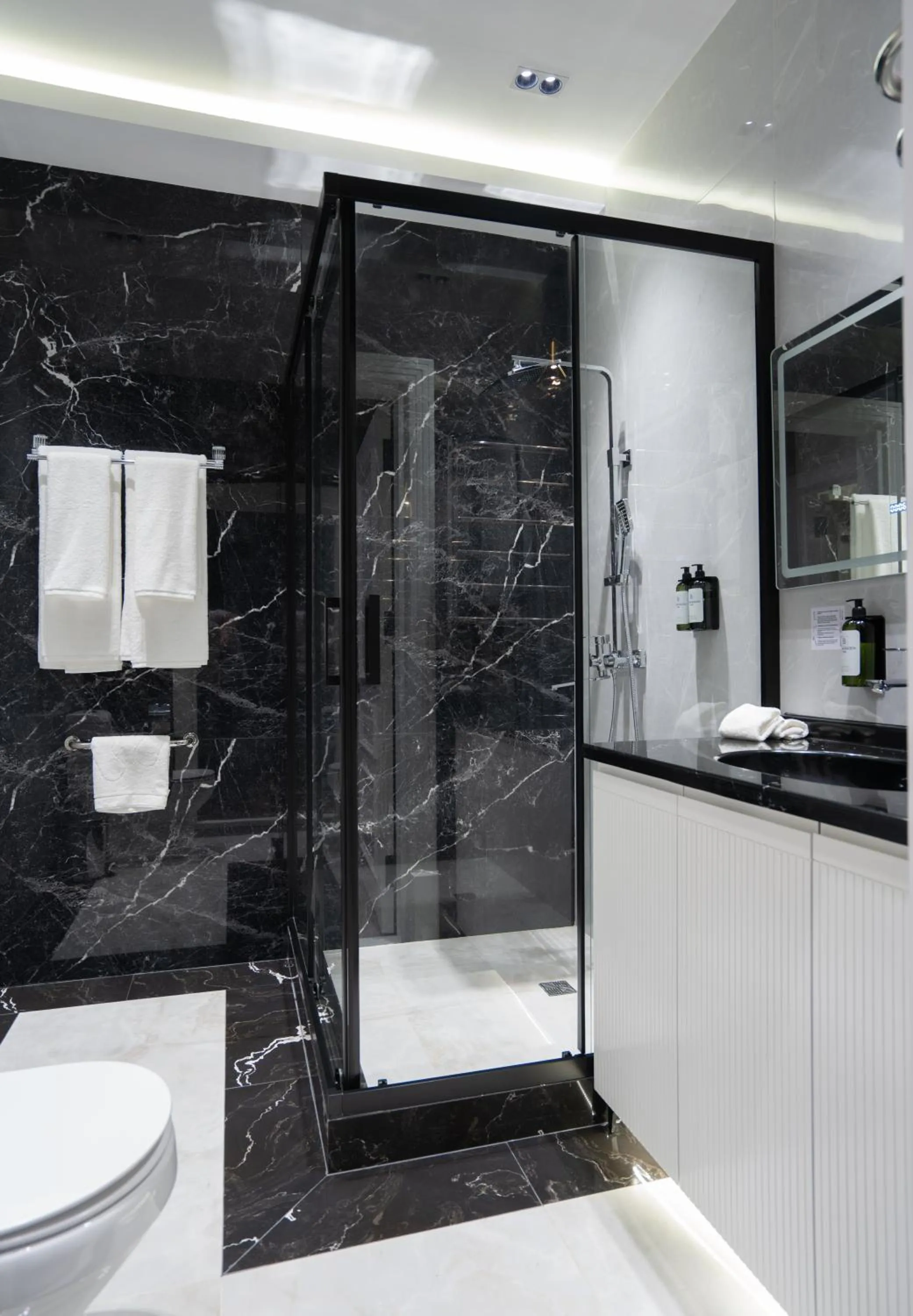 Shower in Baden-Baden Hotel Tashkent