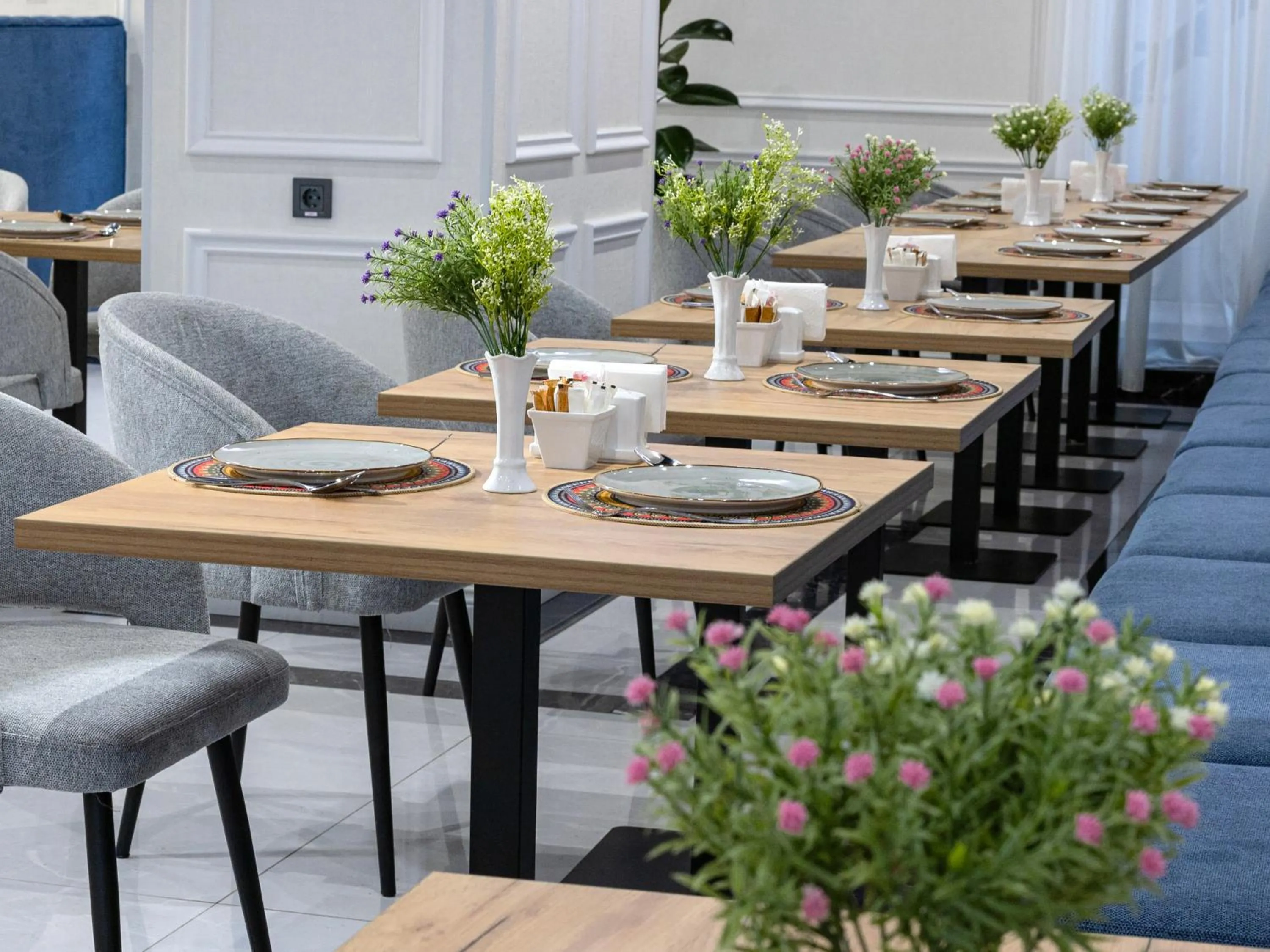 Restaurant/places to eat in Baden-Baden Hotel Tashkent