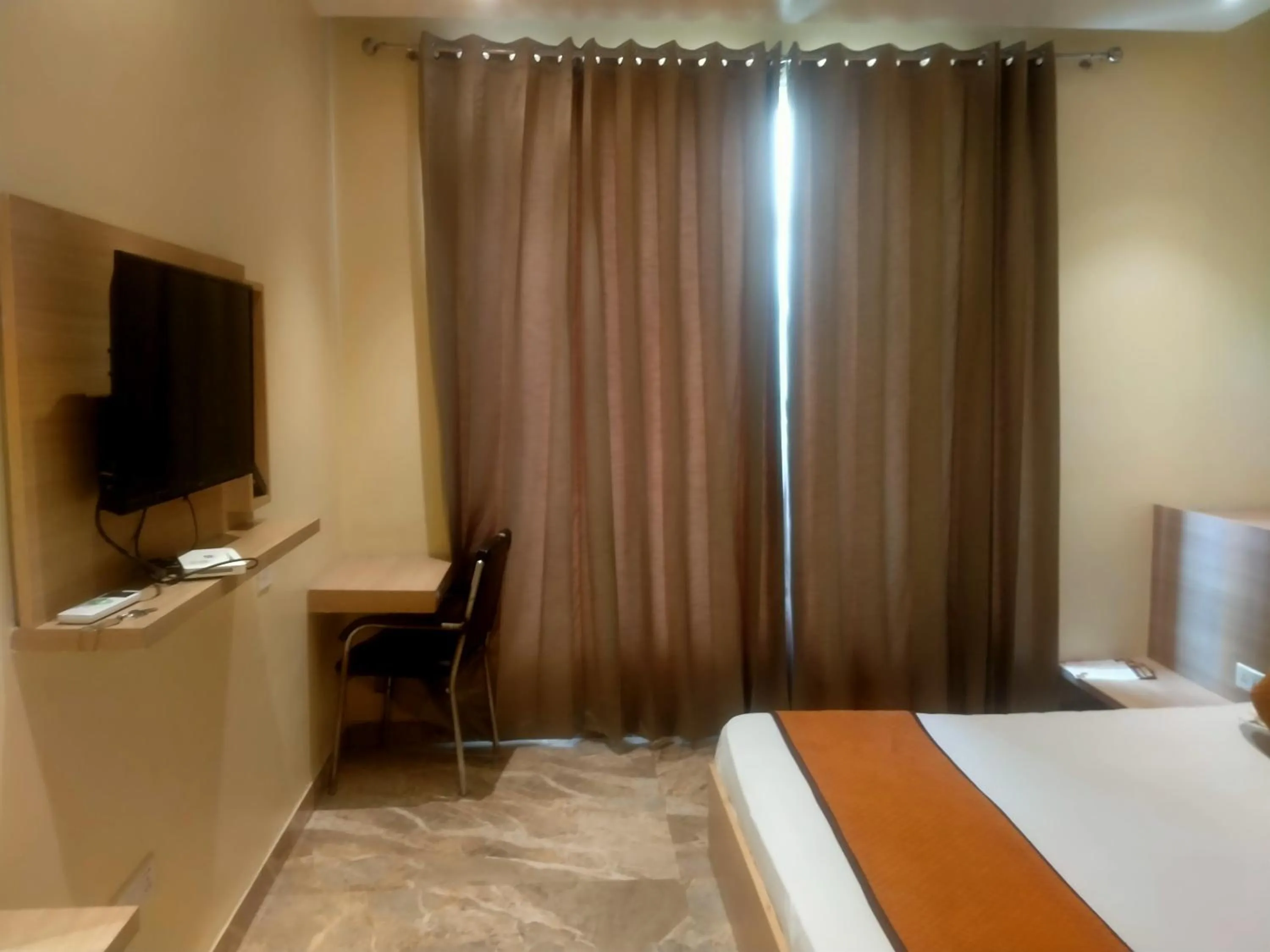 Photo of the whole room in Hotel Tradition 50 mtr from Golden temple