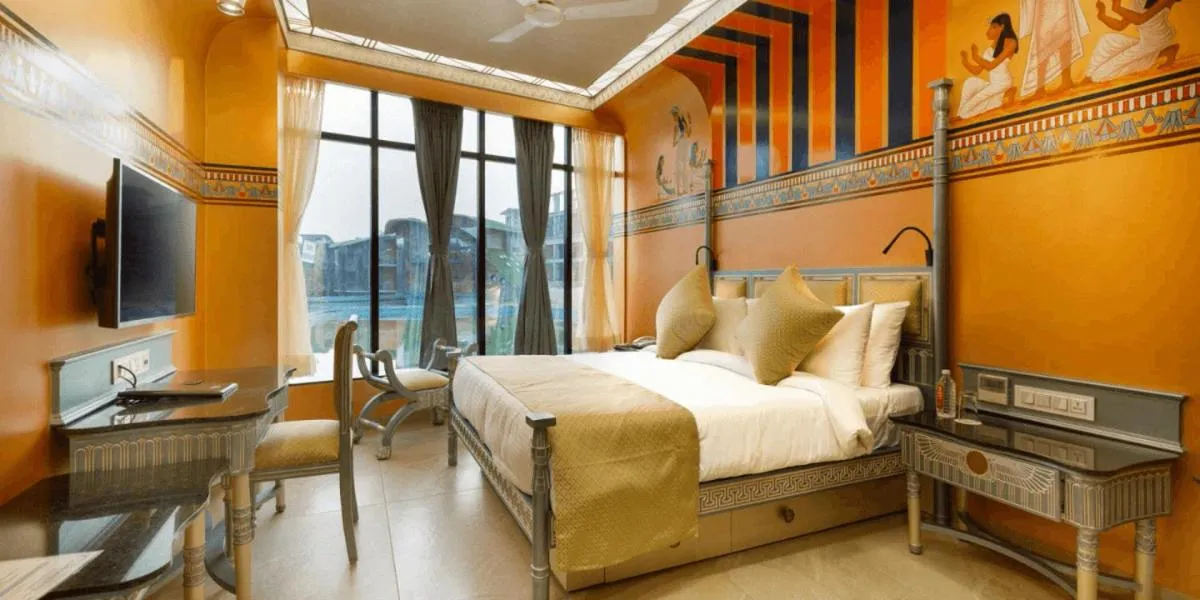 Photo of the whole room, Bed in Neonz Resort & Club