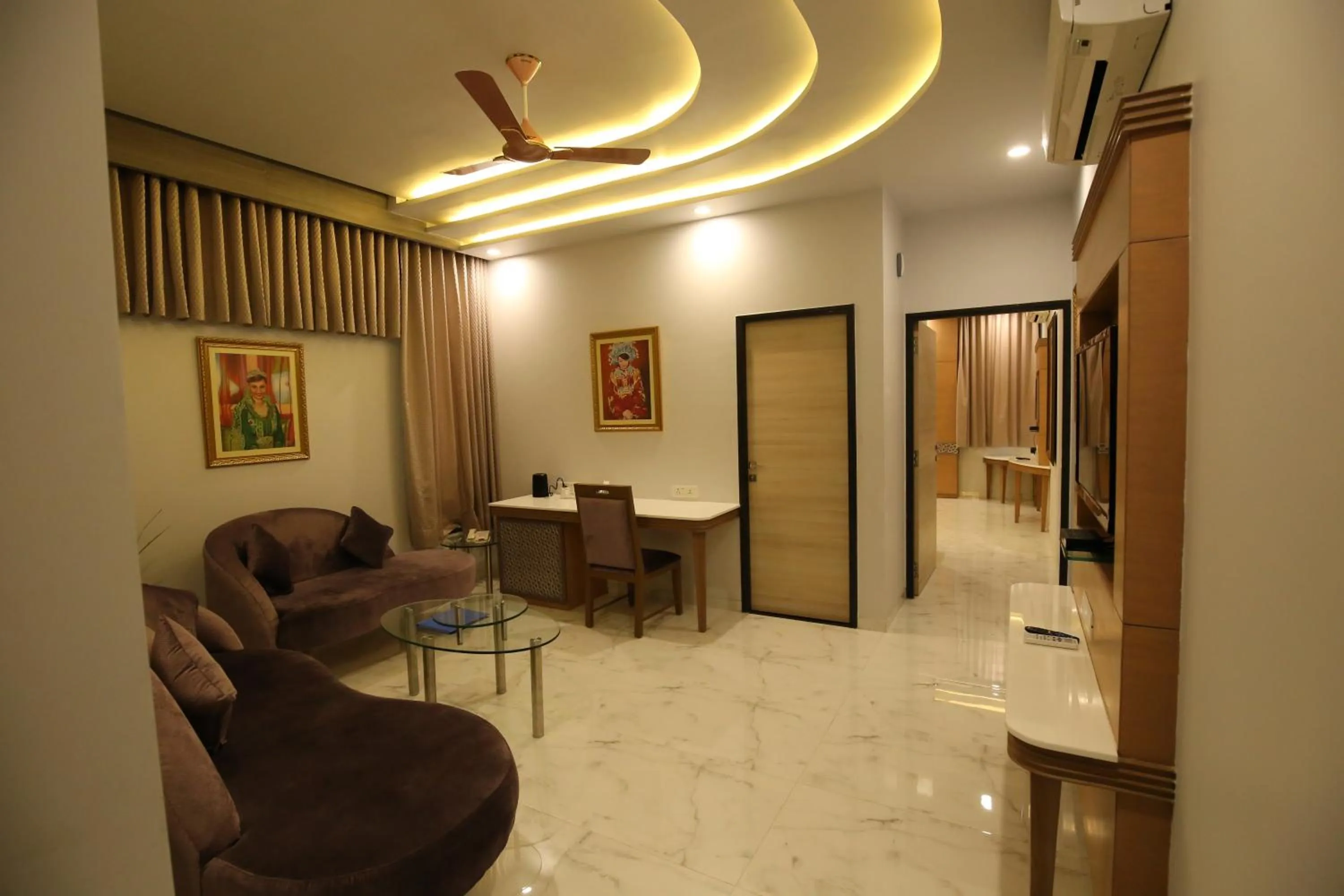 Seating area in Neonz Resort & Club