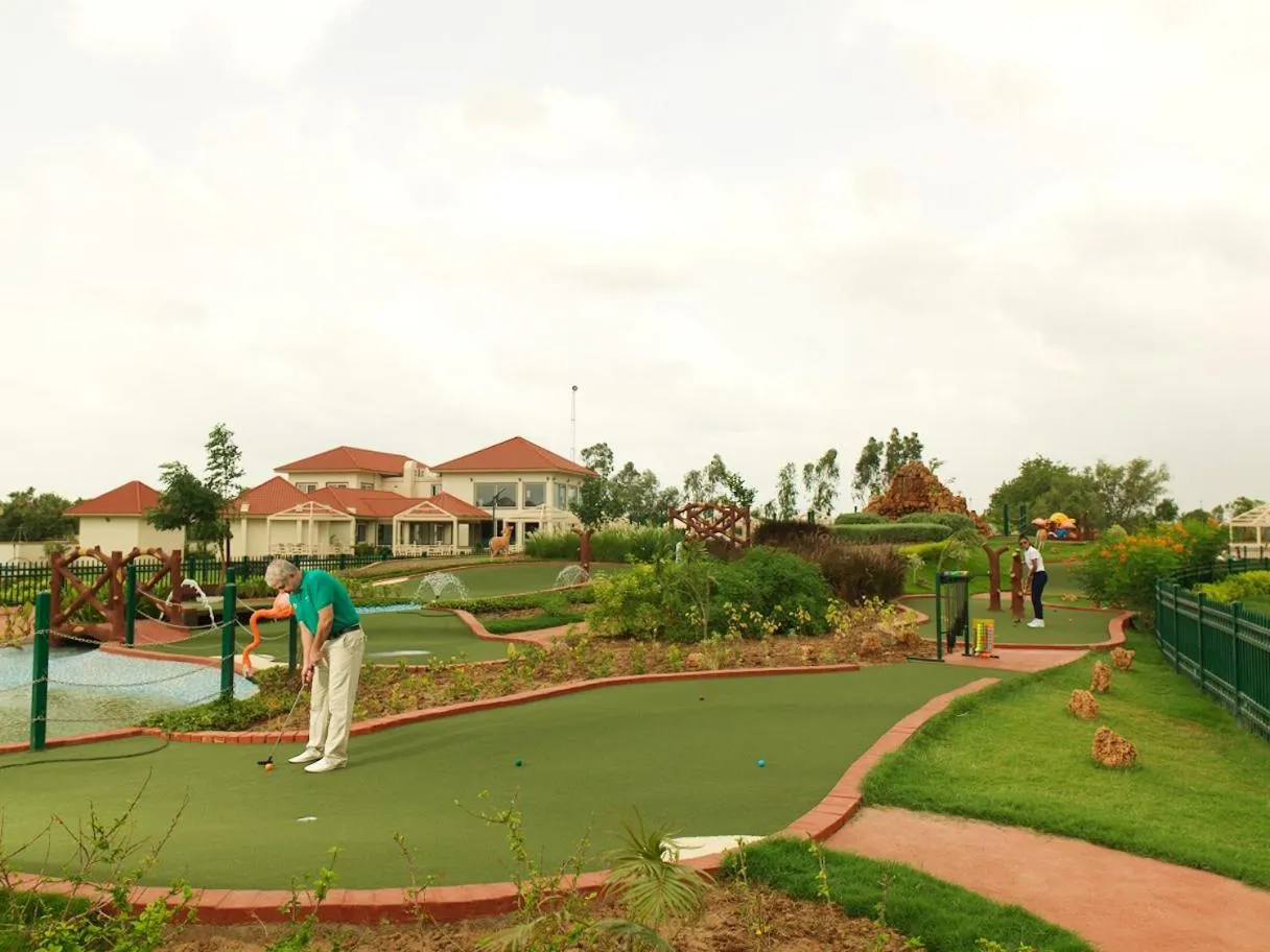Minigolf in Neonz Resort & Club